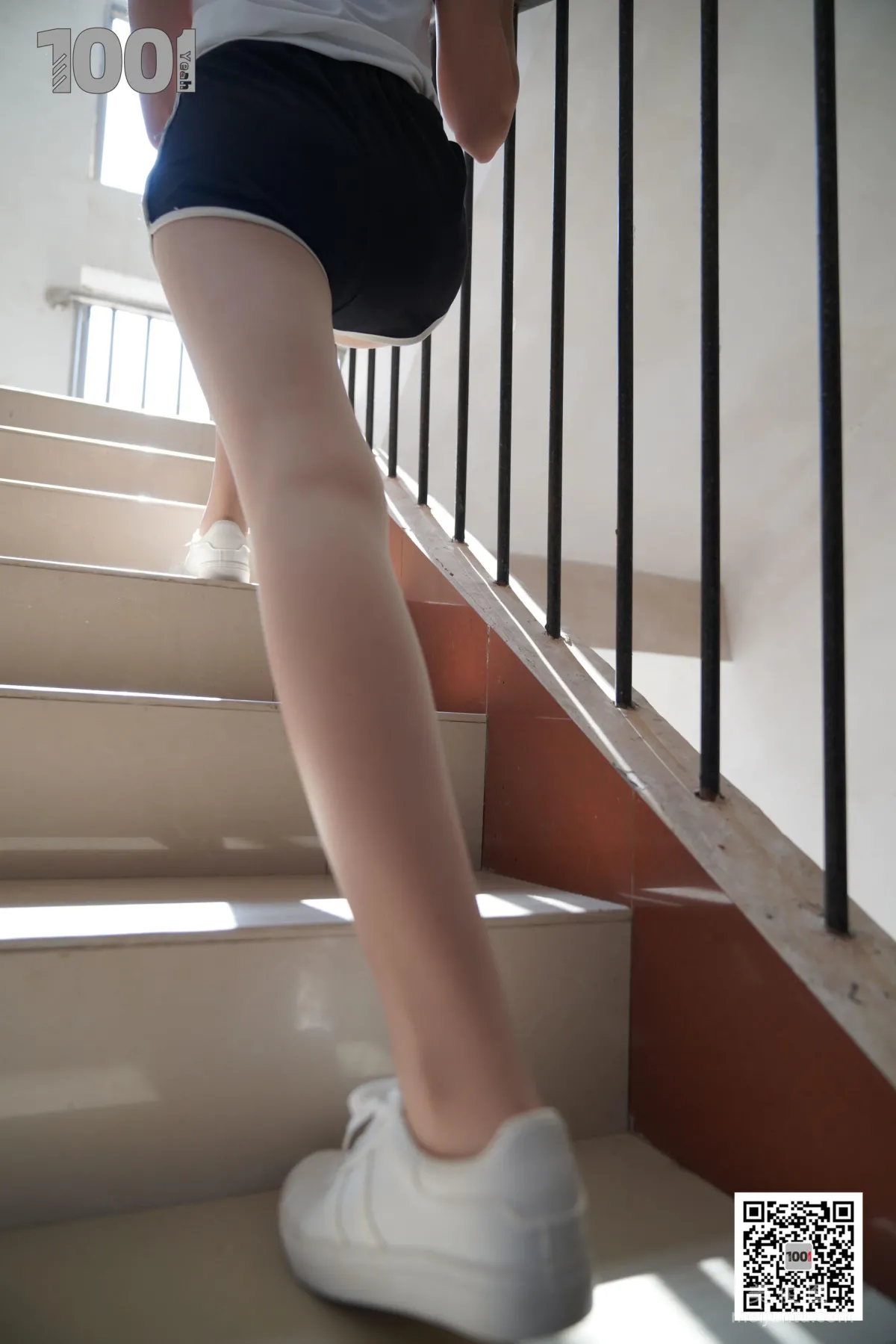 [One Thousand and One Nights] Model: Xi Gua, Embracing the Sunlight 1, Flesh-Colored Stockings and Beautiful Legs Photo Set photo 61