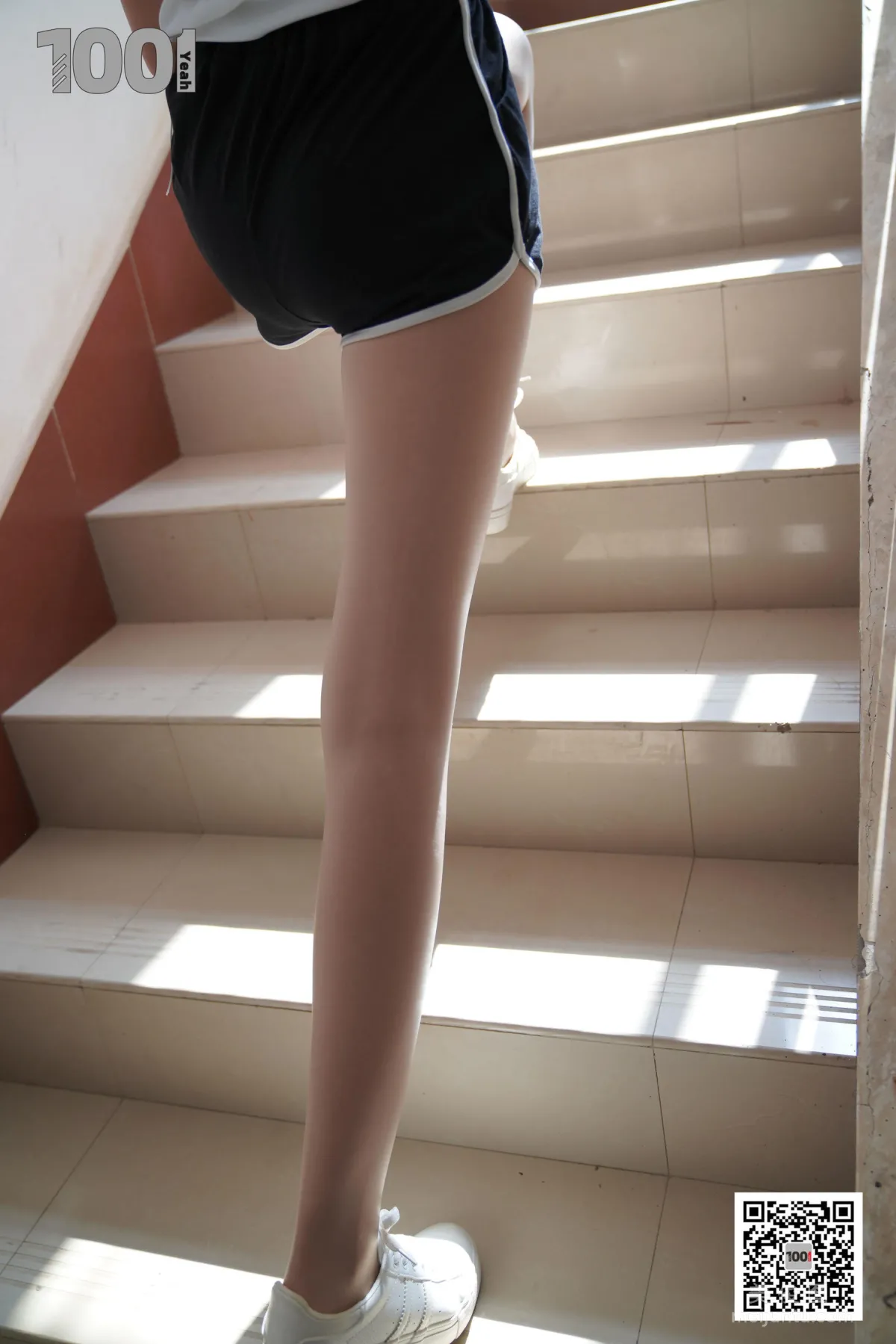 [One Thousand and One Nights] Model: Xi Gua, Embracing the Sunlight 1, Flesh-Colored Stockings and Beautiful Legs Photo Set photo 55