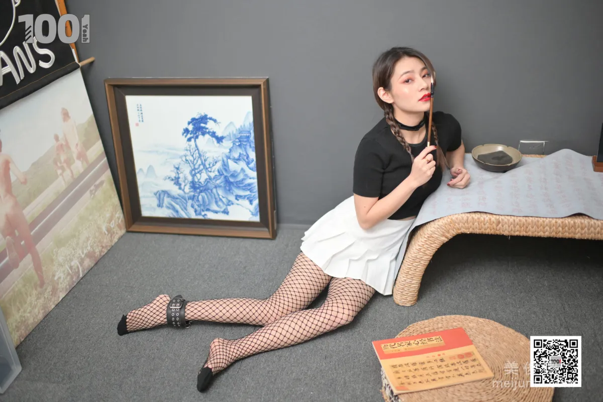 [One Thousand and One Nights] Model: Zhen Zhen Imprisoned at Home Practicing Calligraphy 2, Fishnet Stockings and Beautiful Feet Photo Set photo 58