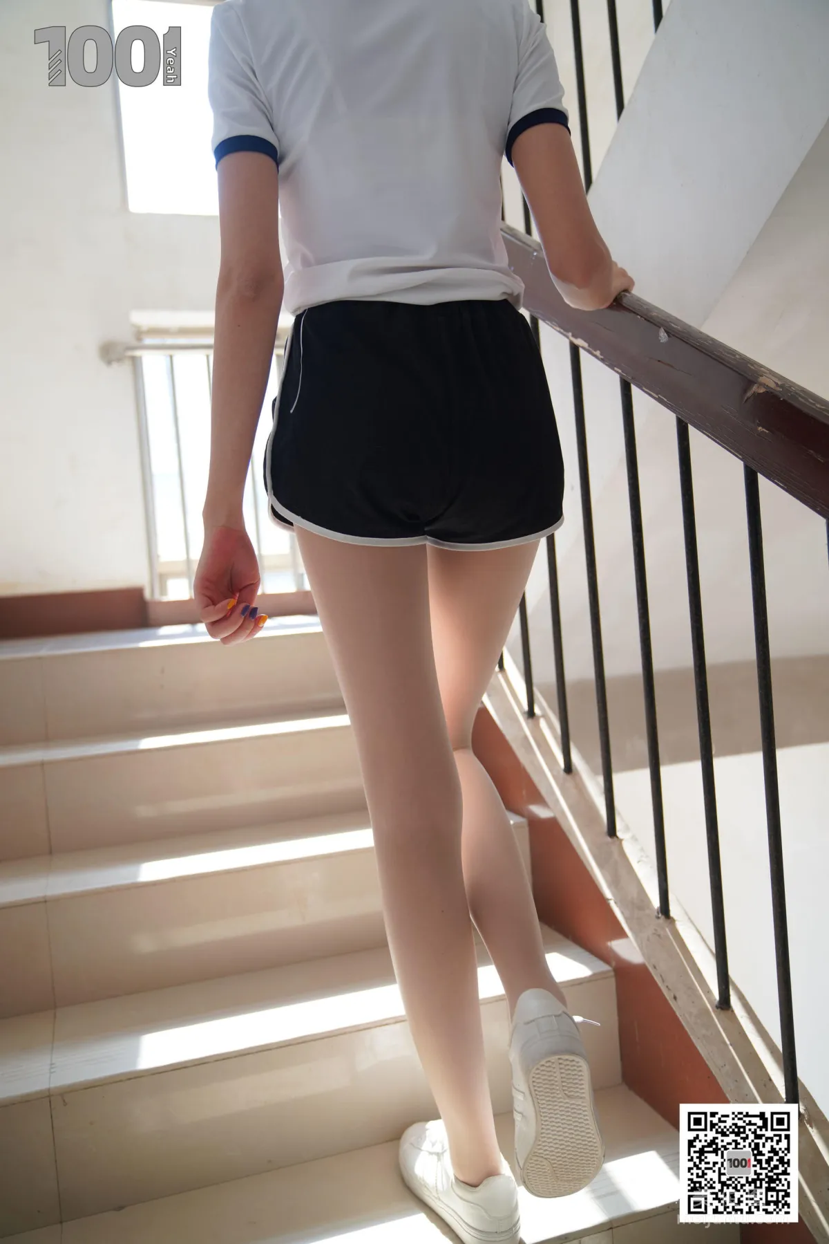 [One Thousand and One Nights] Model: Xi Gua, Embracing the Sunlight 1, Flesh-Colored Stockings and Beautiful Legs Photo Set photo 64