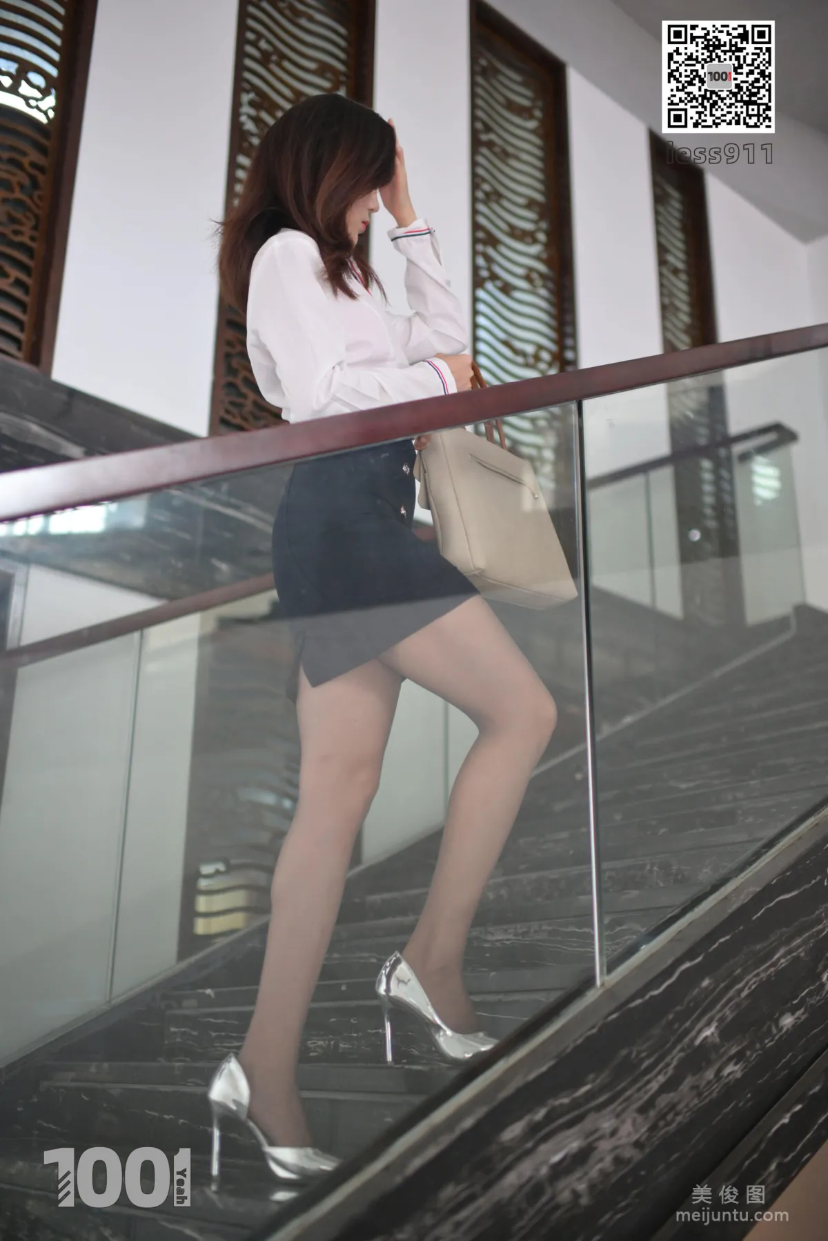 [IESS一千零一夜] 《OL下班後去健身1》 美腿寫真集 20