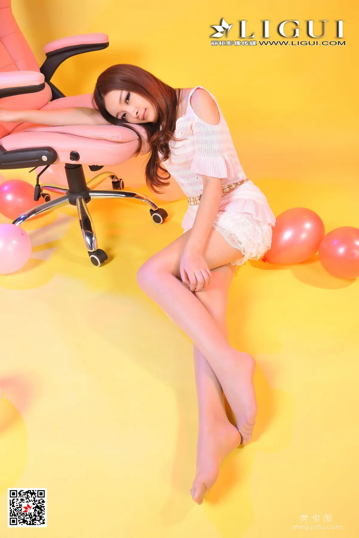 [丽柜Ligui] Model 小杨幂 《粉红女郎》 写真集15