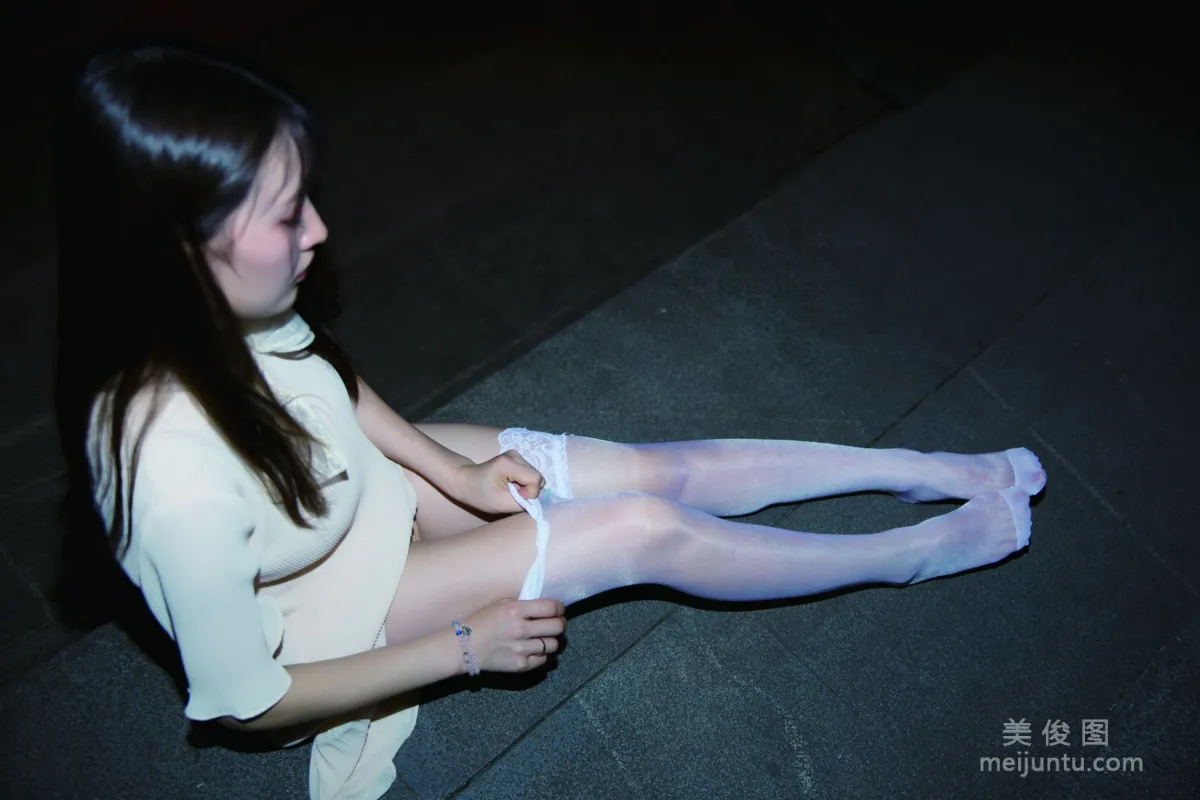 [丽丝映像GIRLISS] 《夜色里的蕾丝》 写真集45