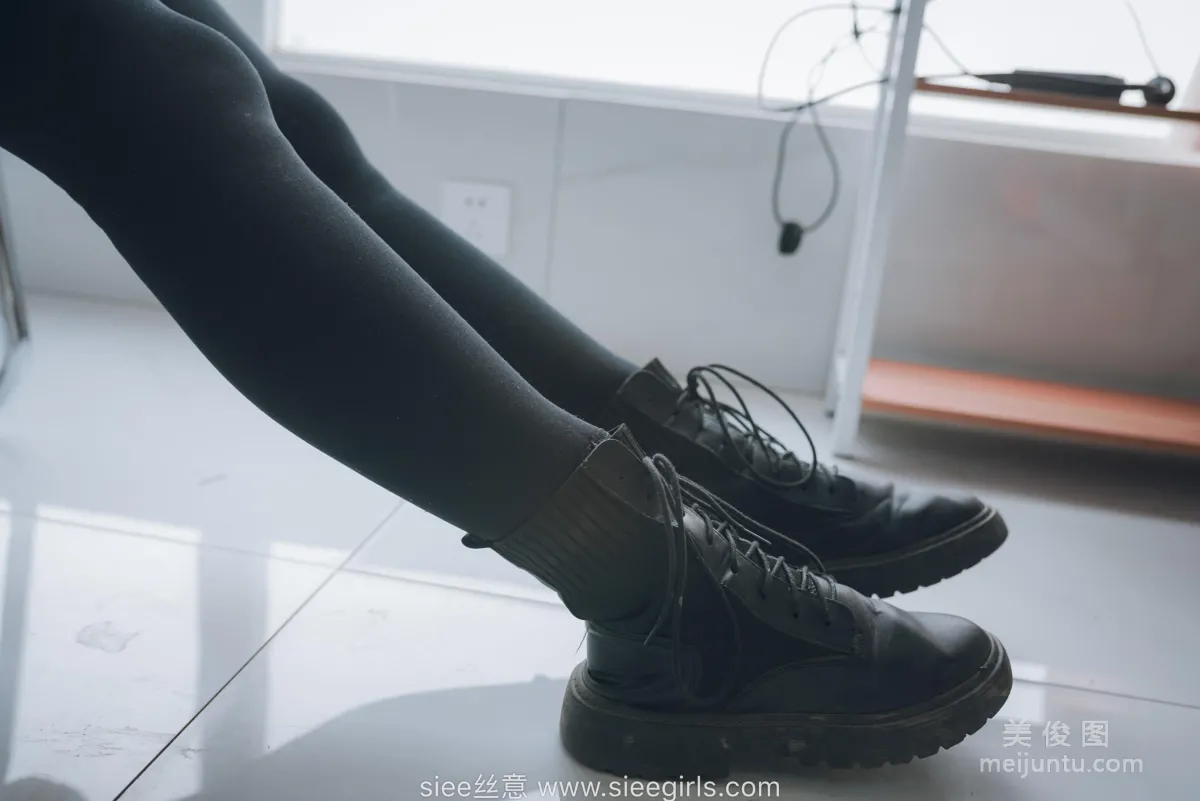 Han Han: SIEE No. 438 photo 8