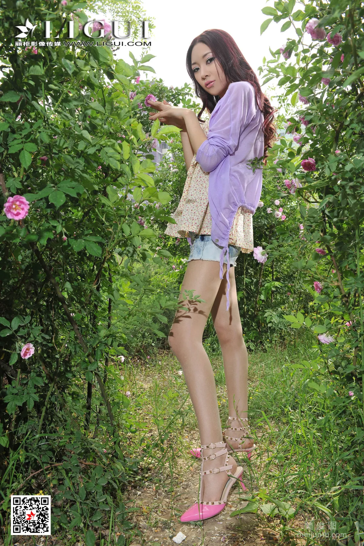 [麗櫃Ligui] Model 文欣 《肉絲熱褲女郎》 寫真集 12