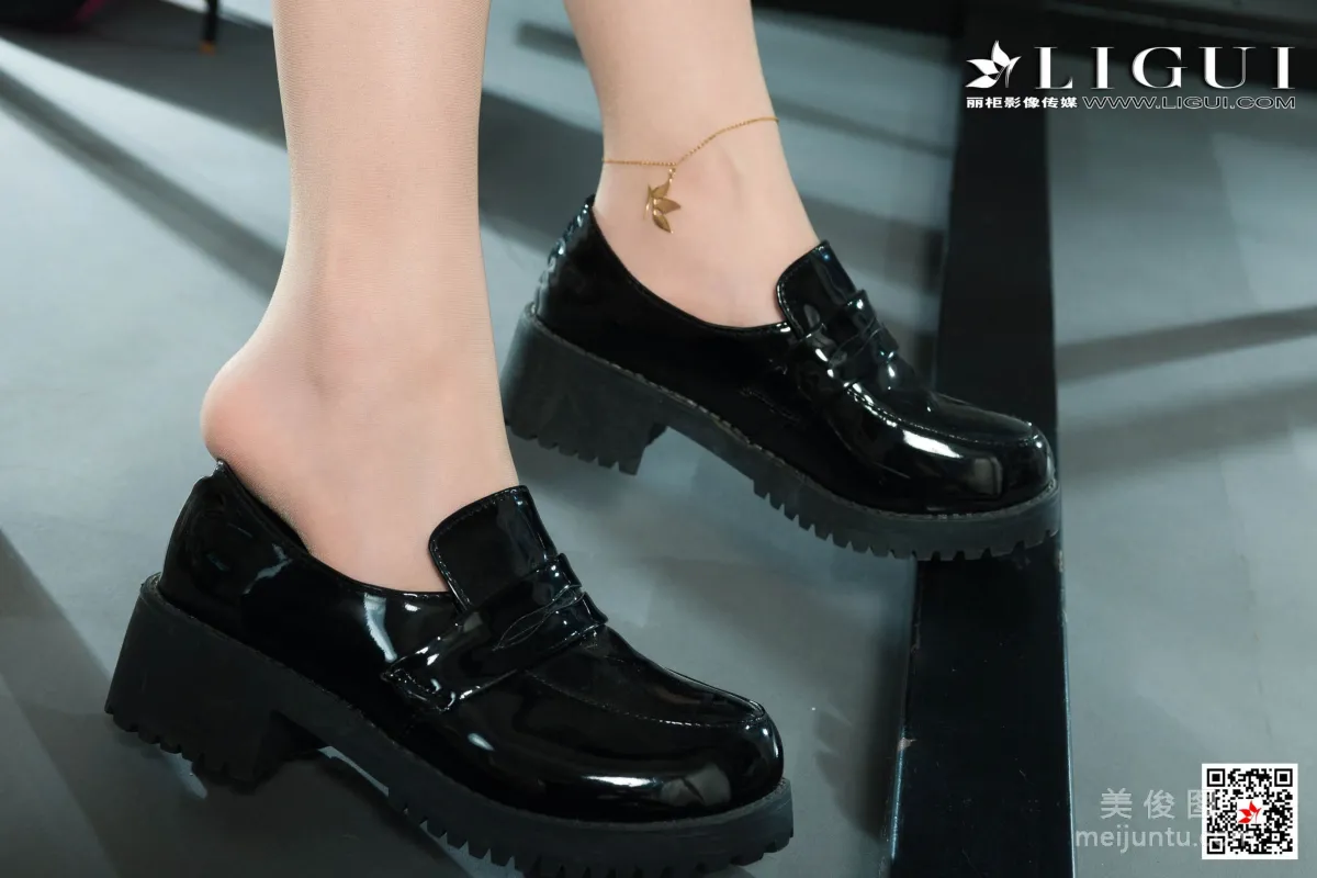 [Ligui] Zumo Xuegao and Xi Xi, Glasses Sisters, Silk Feet, Photo Set photo 65