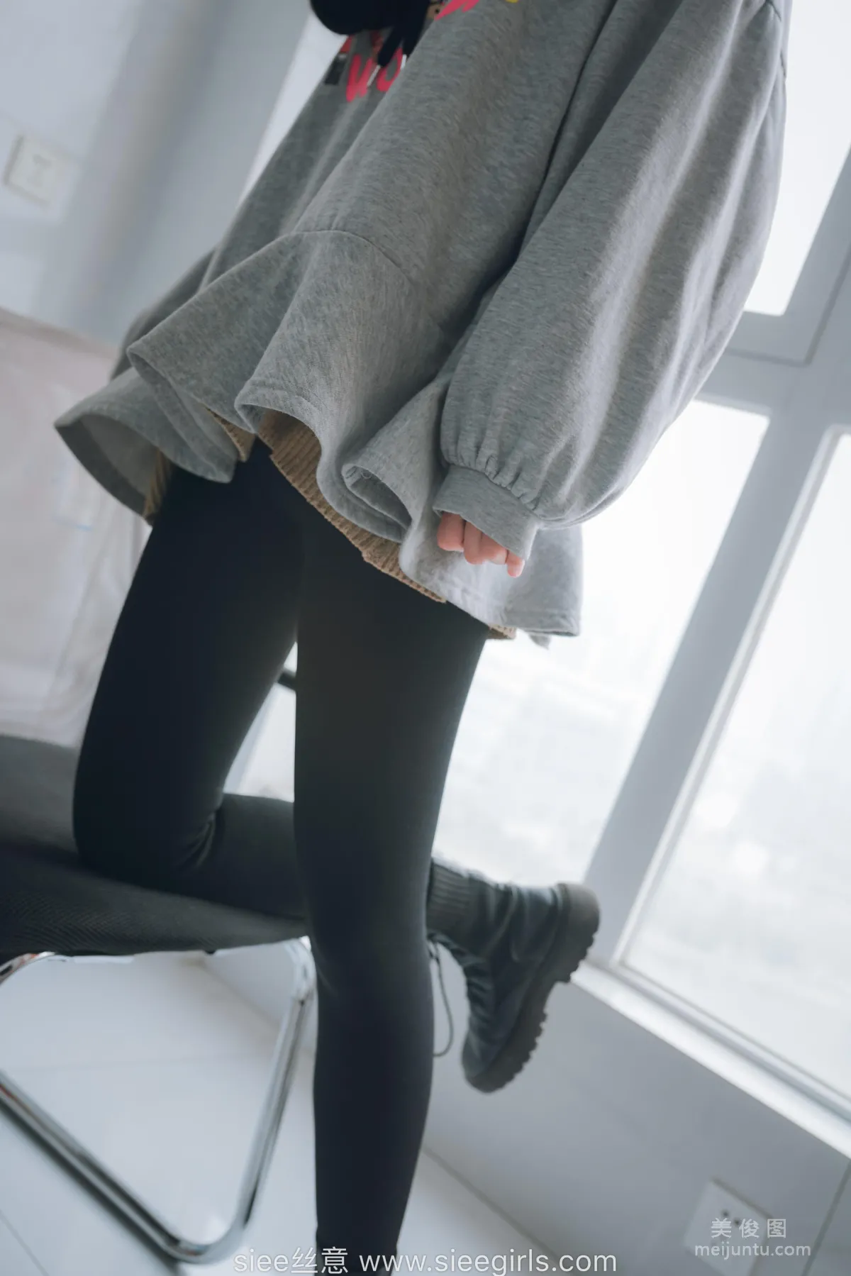 Han Han: SIEE No. 438 photo 18
