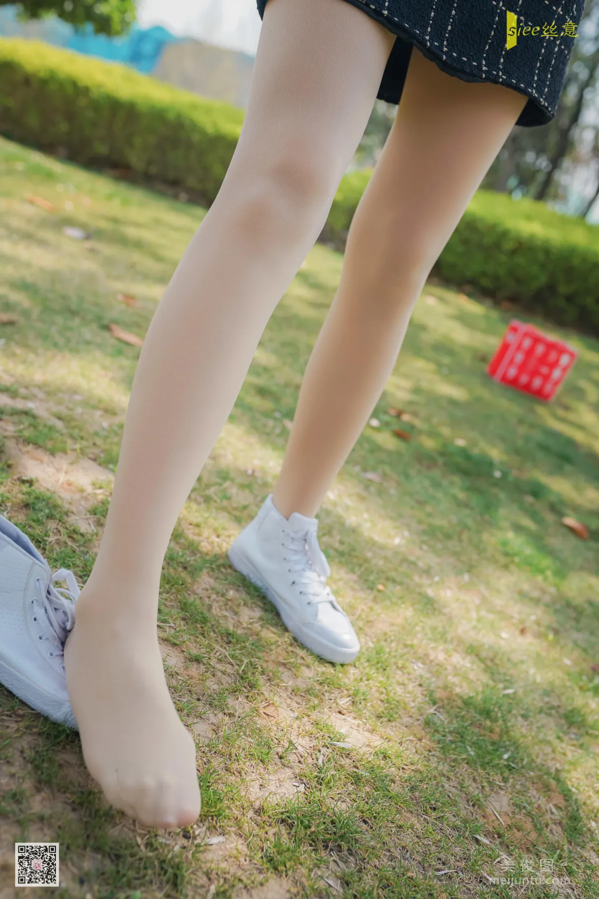 [絲意SIEE] No.443 榮榮 《四月，故事仍在》 寫真集 94