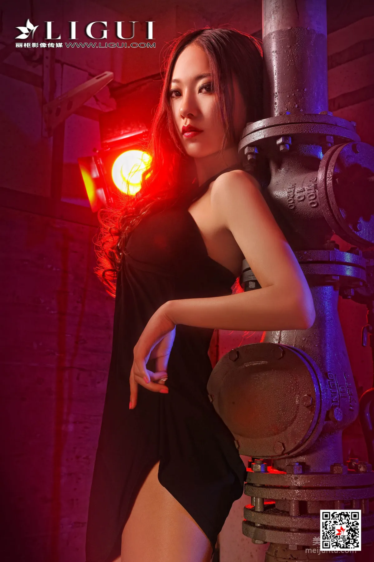 [丽柜Ligui] Model 文欣 《肉丝高跟女郎》 写真集9