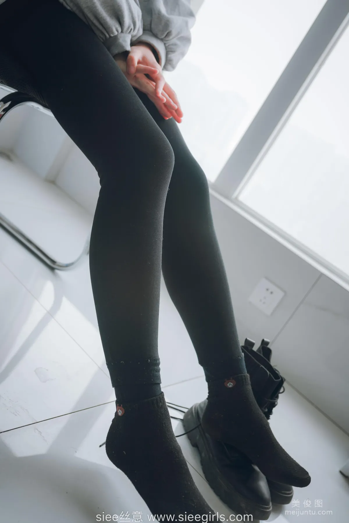 Han Han: SIEE No. 438 photo 31