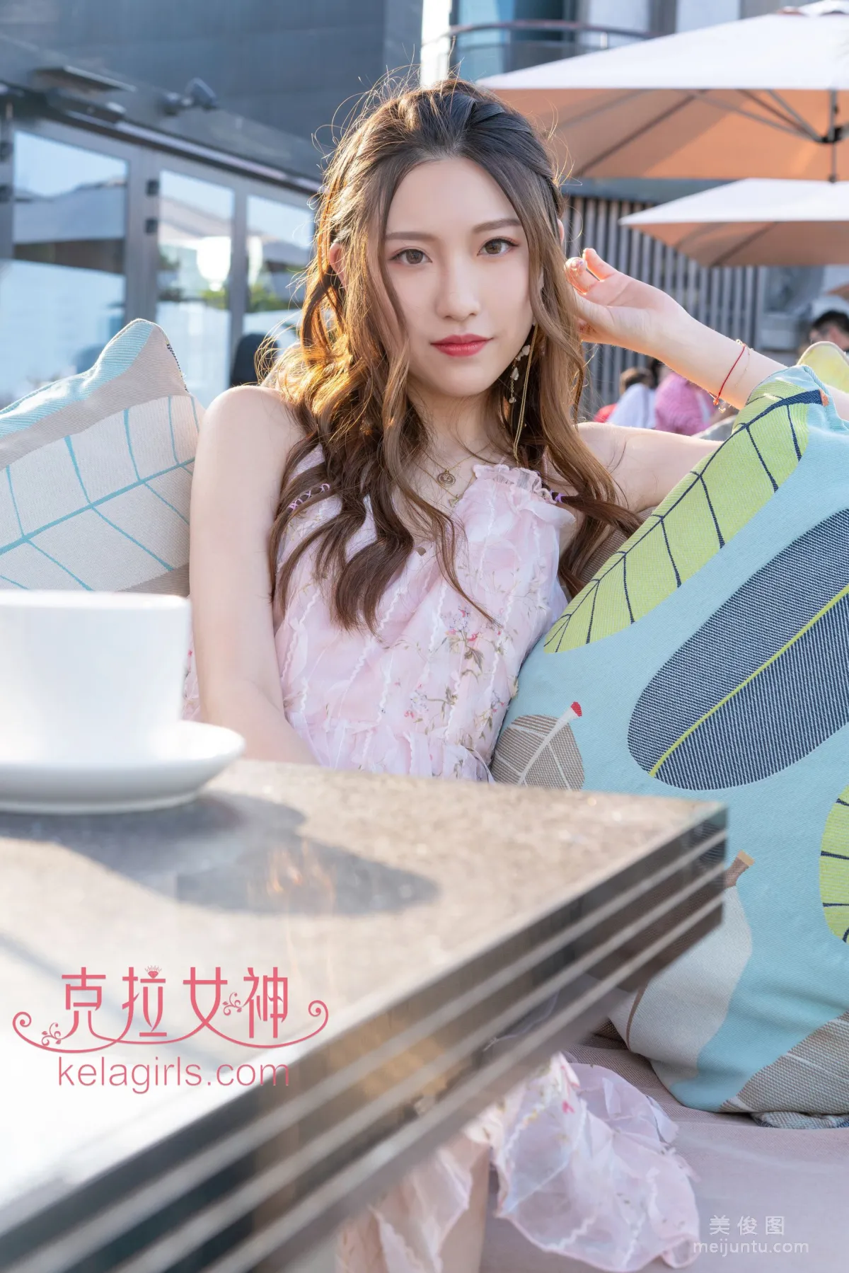 [克拉女神Kelagirls]  芊芊 《邂逅外滩》 写真集1