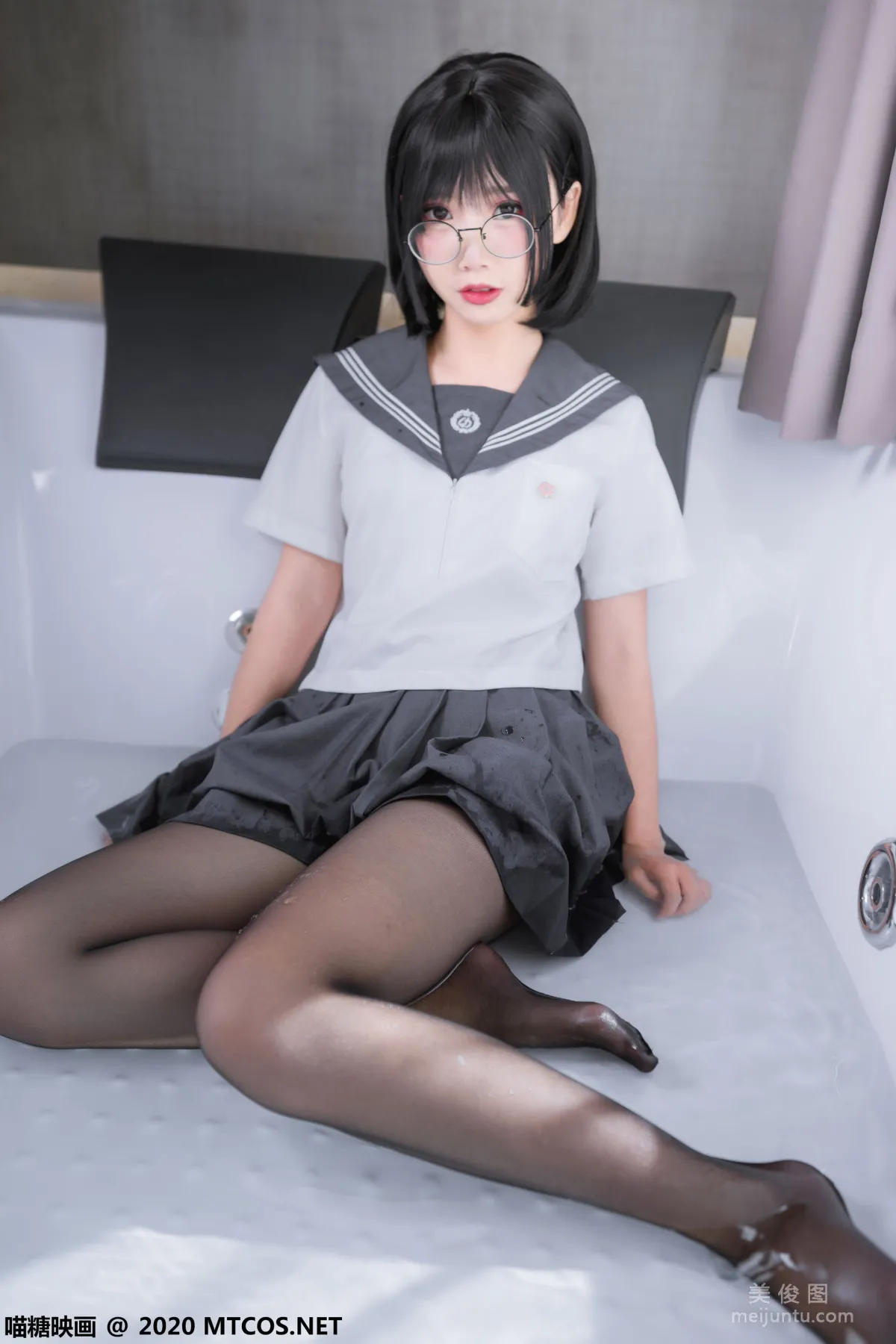 [喵糖映畫] JKL.017 《黑絲JK制服》 寫真集 11