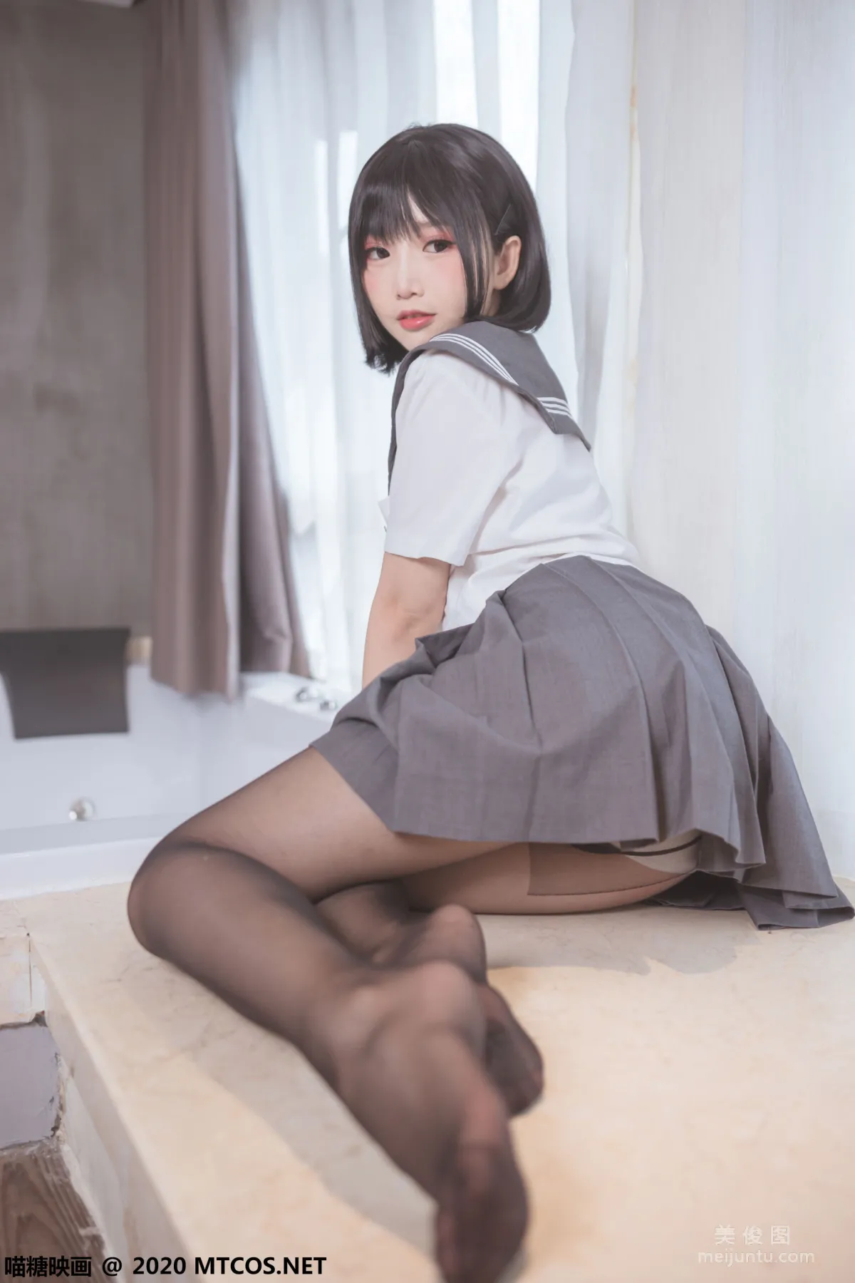 [喵糖映画] JKL.017 《黑丝JK制服》 写真集4