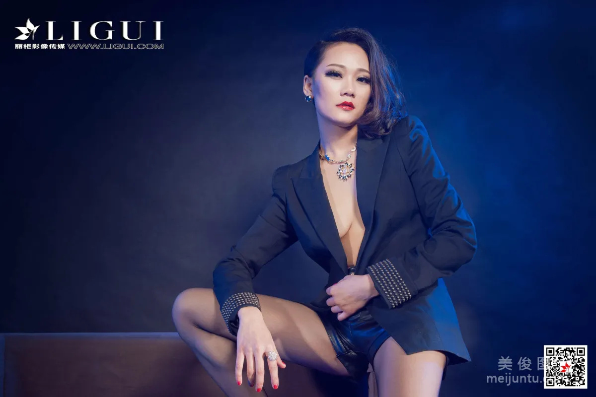 [丽柜Ligui] Model 曼蒂 《西装黑丝女郎》 写真集54