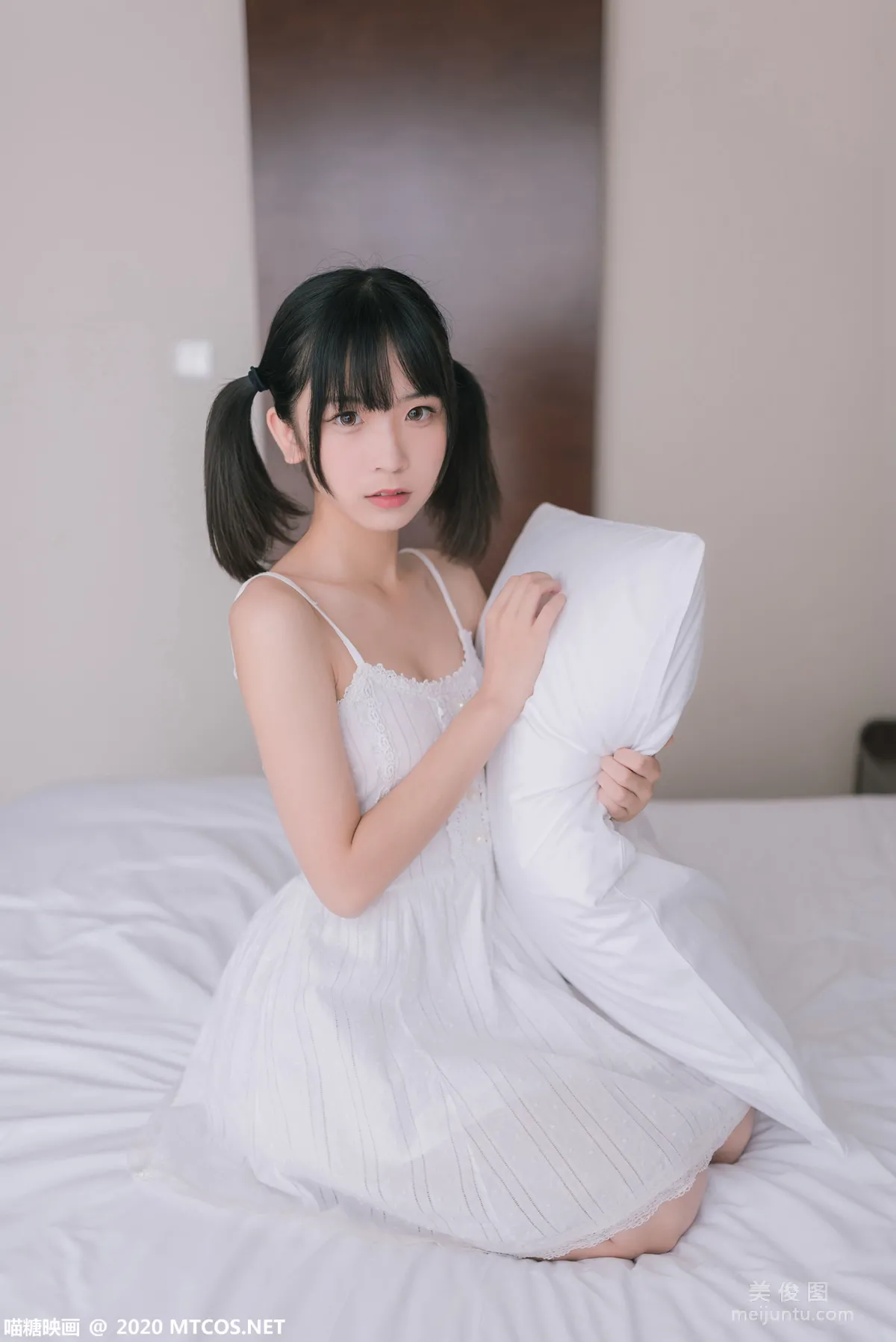 [喵糖映画] VOL.177 《白裙少女》 写真集20