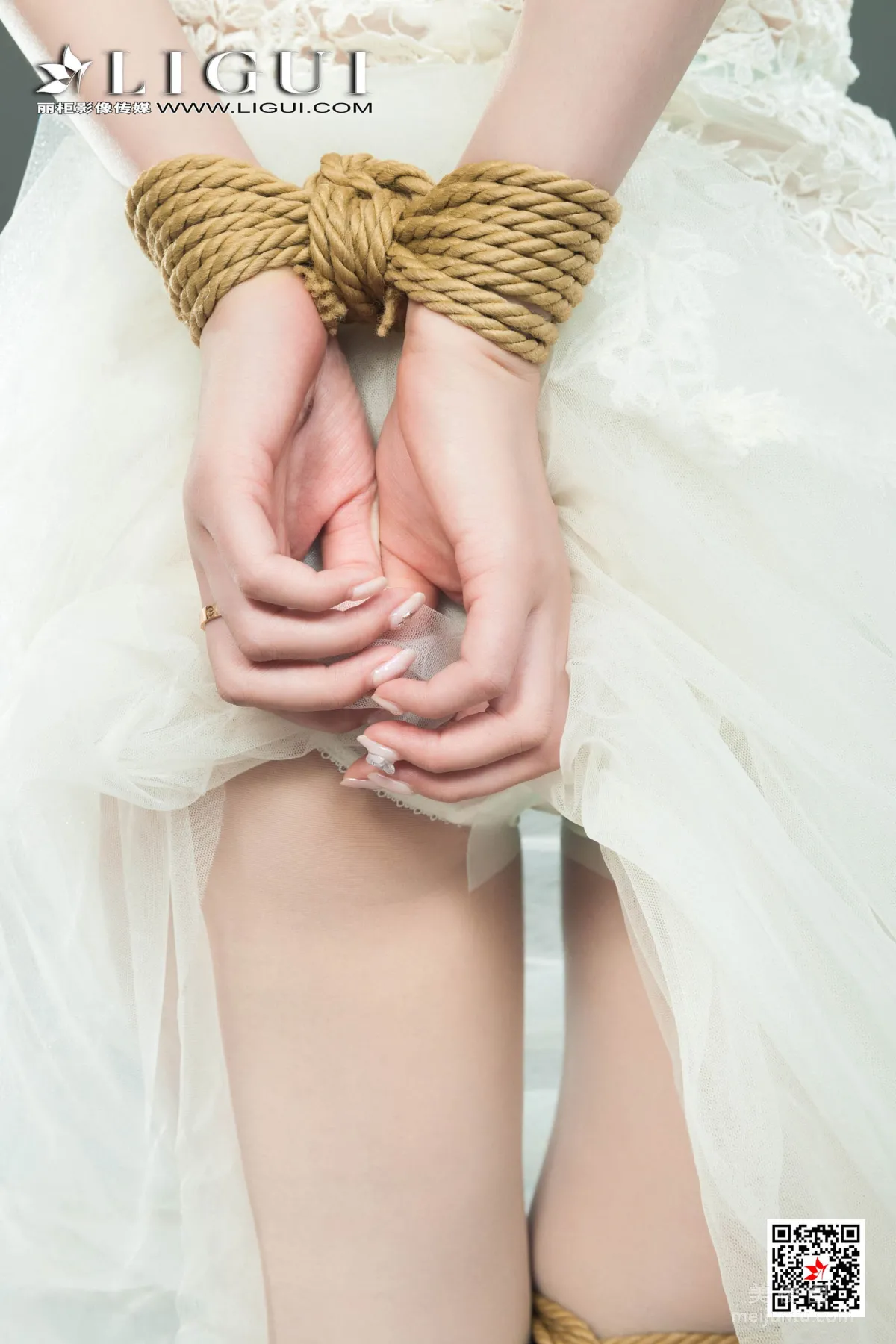 [丽柜Ligui] Model 天天 《蕾丝婚纱美束》 写真集6