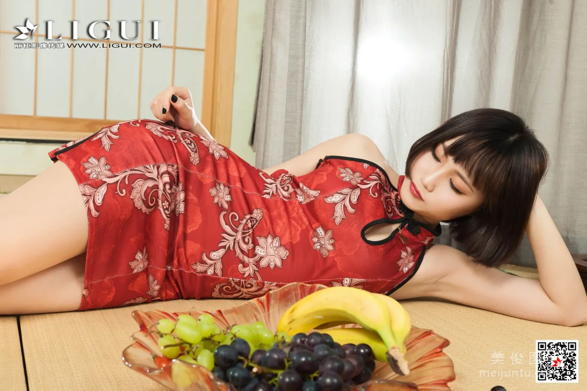 [Ligui] Model Xiao Shuang Qipao Fruit Stockings Feet Photo Set photo 65