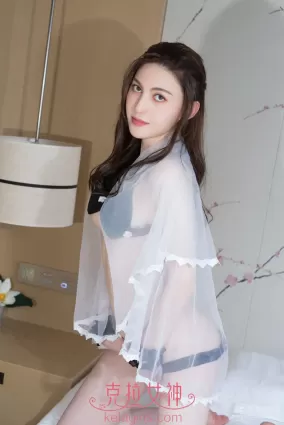 [克拉女神Kelagirls]  依娜絲 《雪白美腳尖》 寫真集