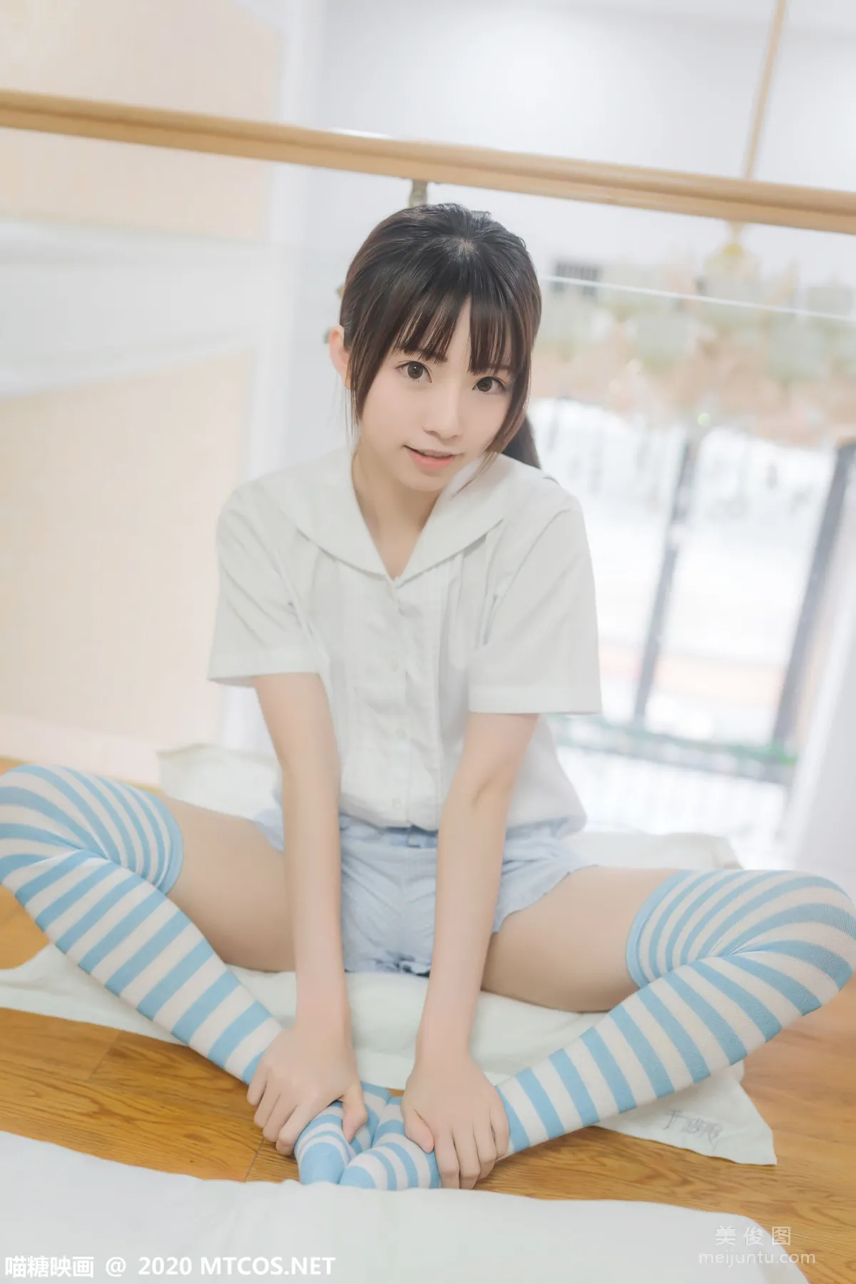 [喵糖映畫] VOL.216 《藍色條紋襪》 寫真集 1