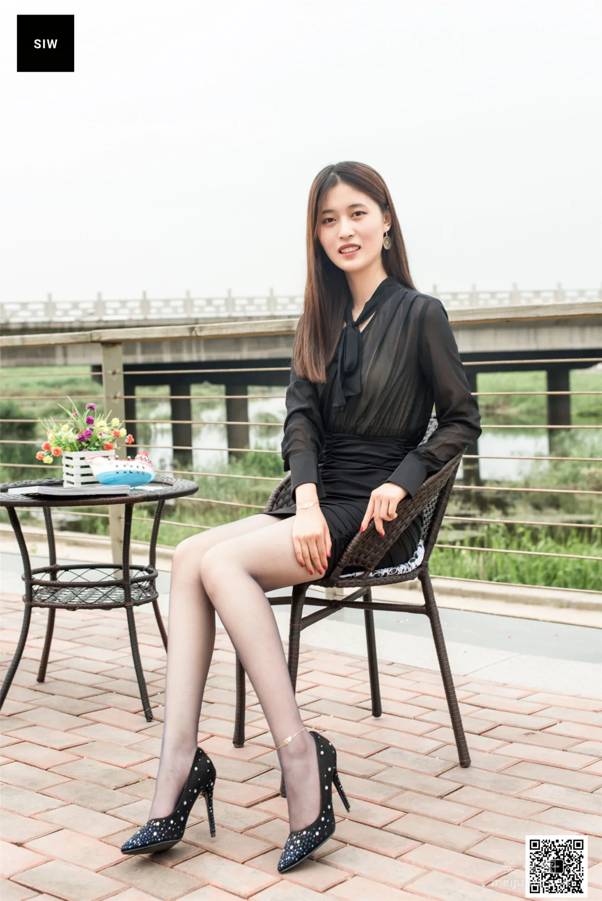[斯文傳媒SIW] 甄珍 《江邊女郎》 寫真集 15
