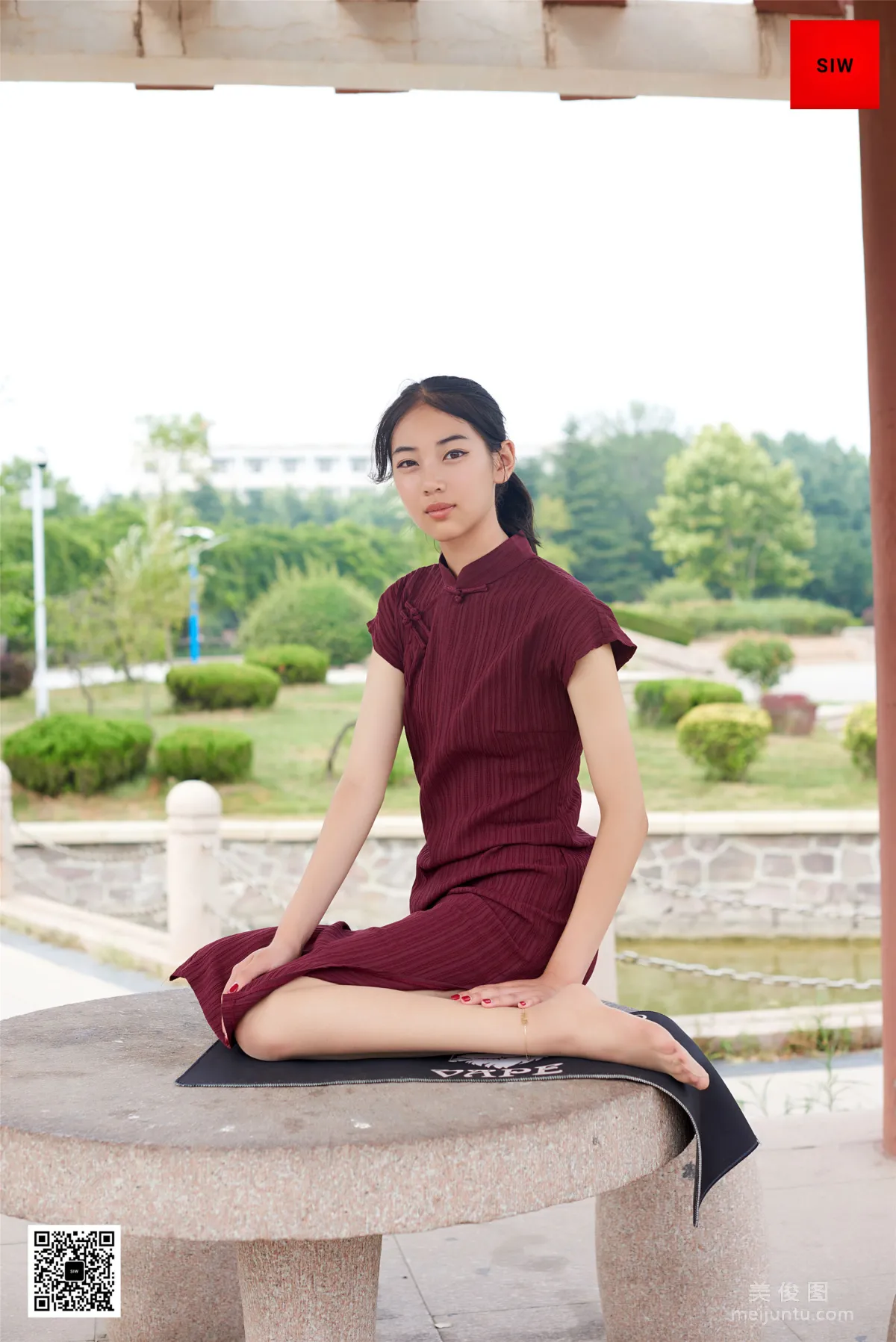[斯文传媒SIW] 丽莉 《湖畔旗袍秀》 写真集60