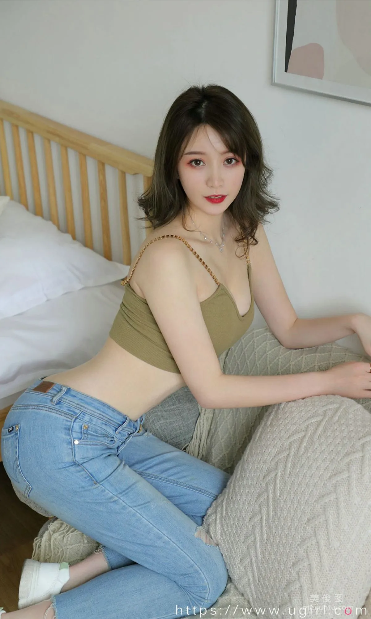 [Ugirls App] No.1872 Huan Xueer, Beautiful Legs in Jeans Photo Set photo 9