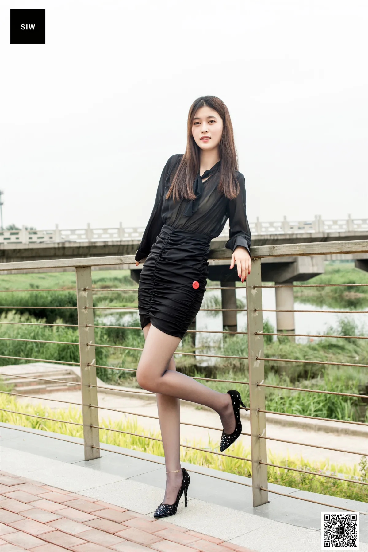 [斯文傳媒SIW] 甄珍 《江邊女郎》 寫真集 5