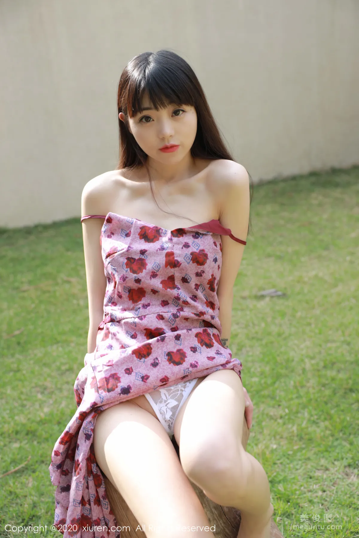 [XiuRen] No.2156 Xiaoshui blue Small Pleated Skirt Outdoor Shoot Series Photo Set photo 19