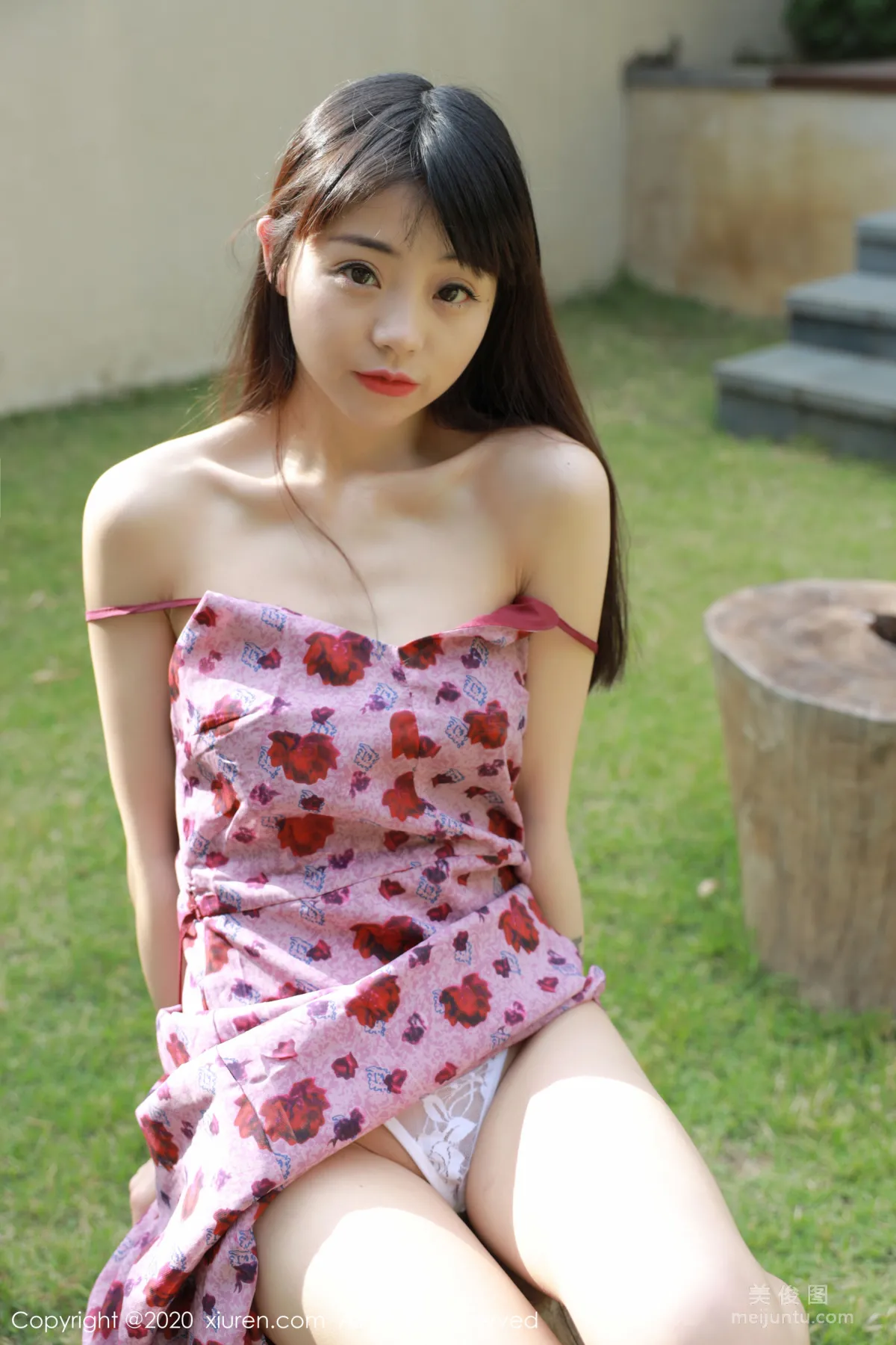 [XiuRen] No.2156 Xiaoshui blue Small Pleated Skirt Outdoor Shoot Series Photo Set photo 20