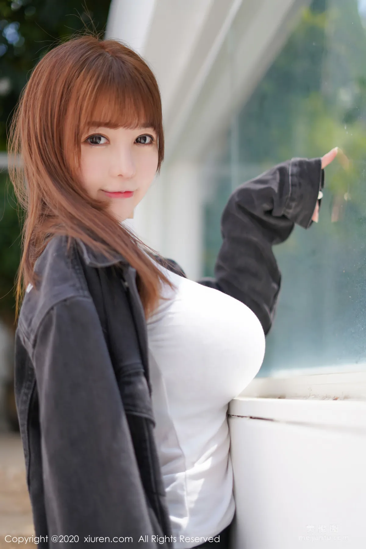 [XiuRen] No.2147 UU Jiang 《Black Coat Series》 Photo Set photo 18