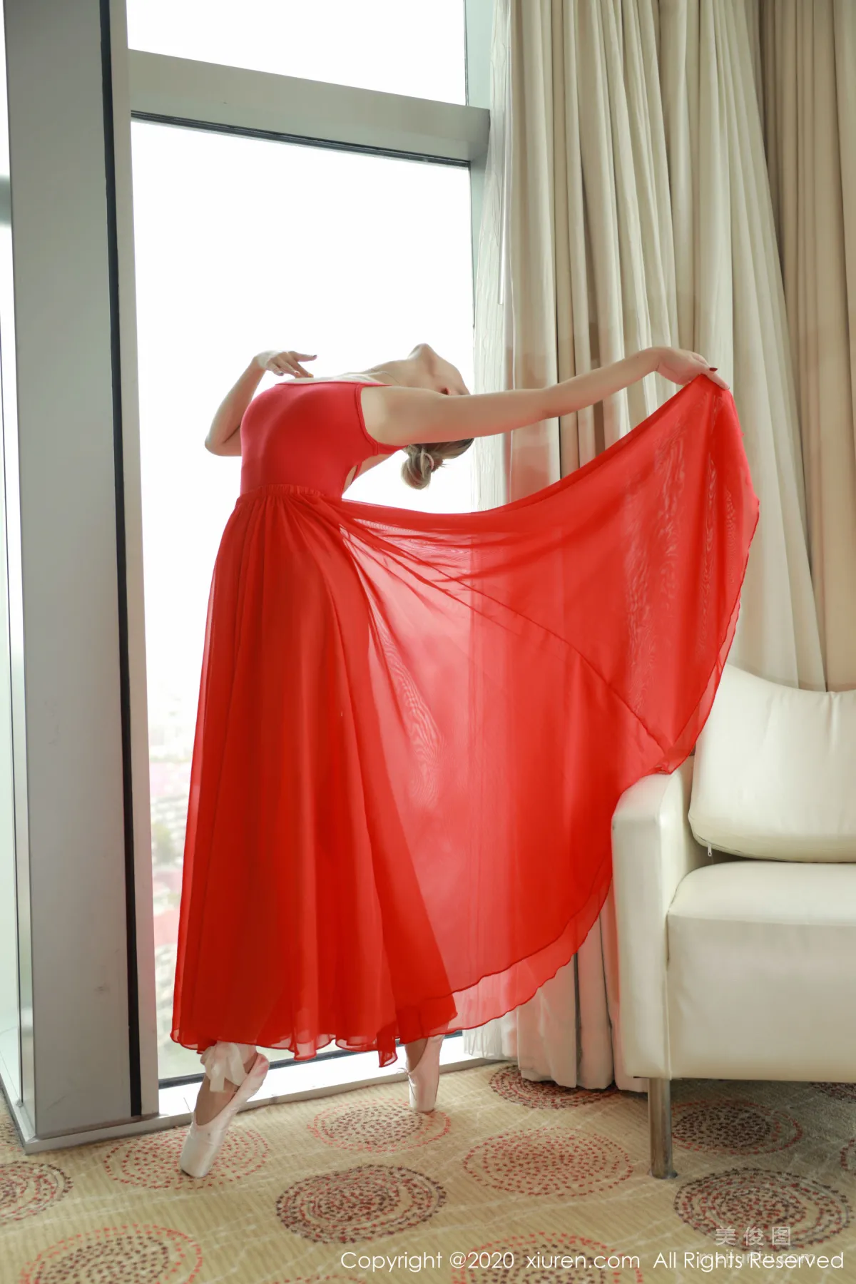 [XiuRen] No.2219 Xiaobi Hua The Fragrance of a Ballet Girl Photo Set photo 6