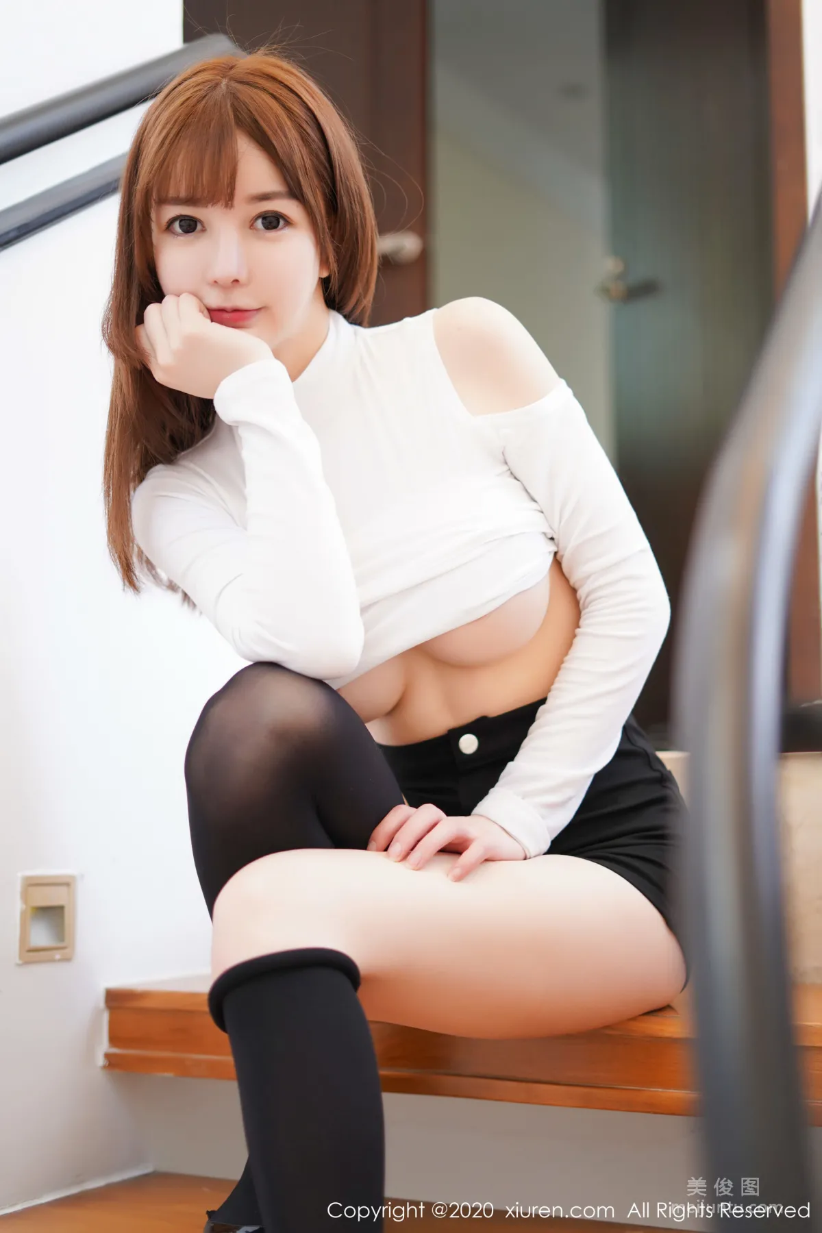 [XiuRen] No.2147 UU Jiang 《Black Coat Series》 Photo Set photo 74