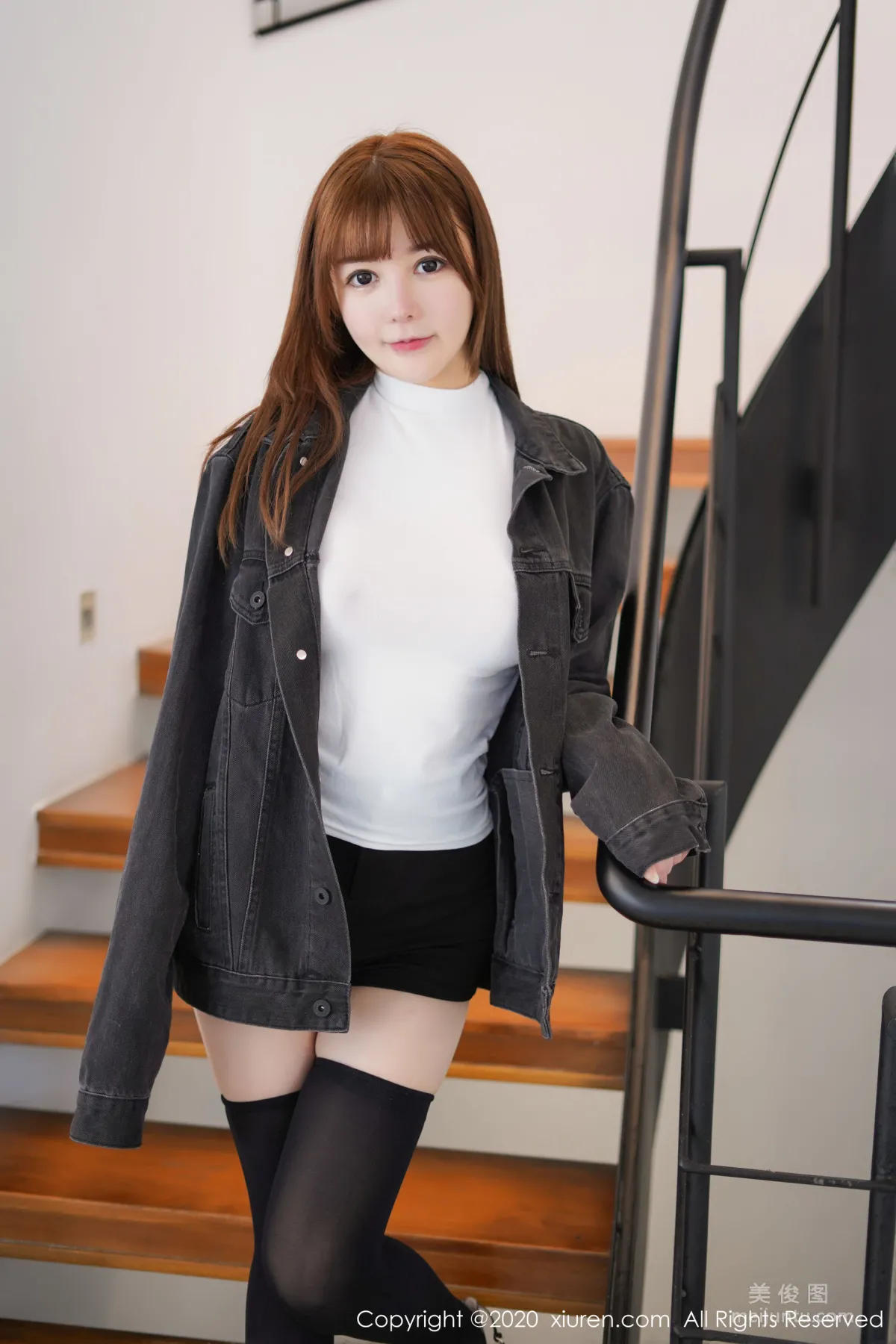 [XiuRen] No.2147 UU Jiang 《Black Coat Series》 Photo Set photo 50