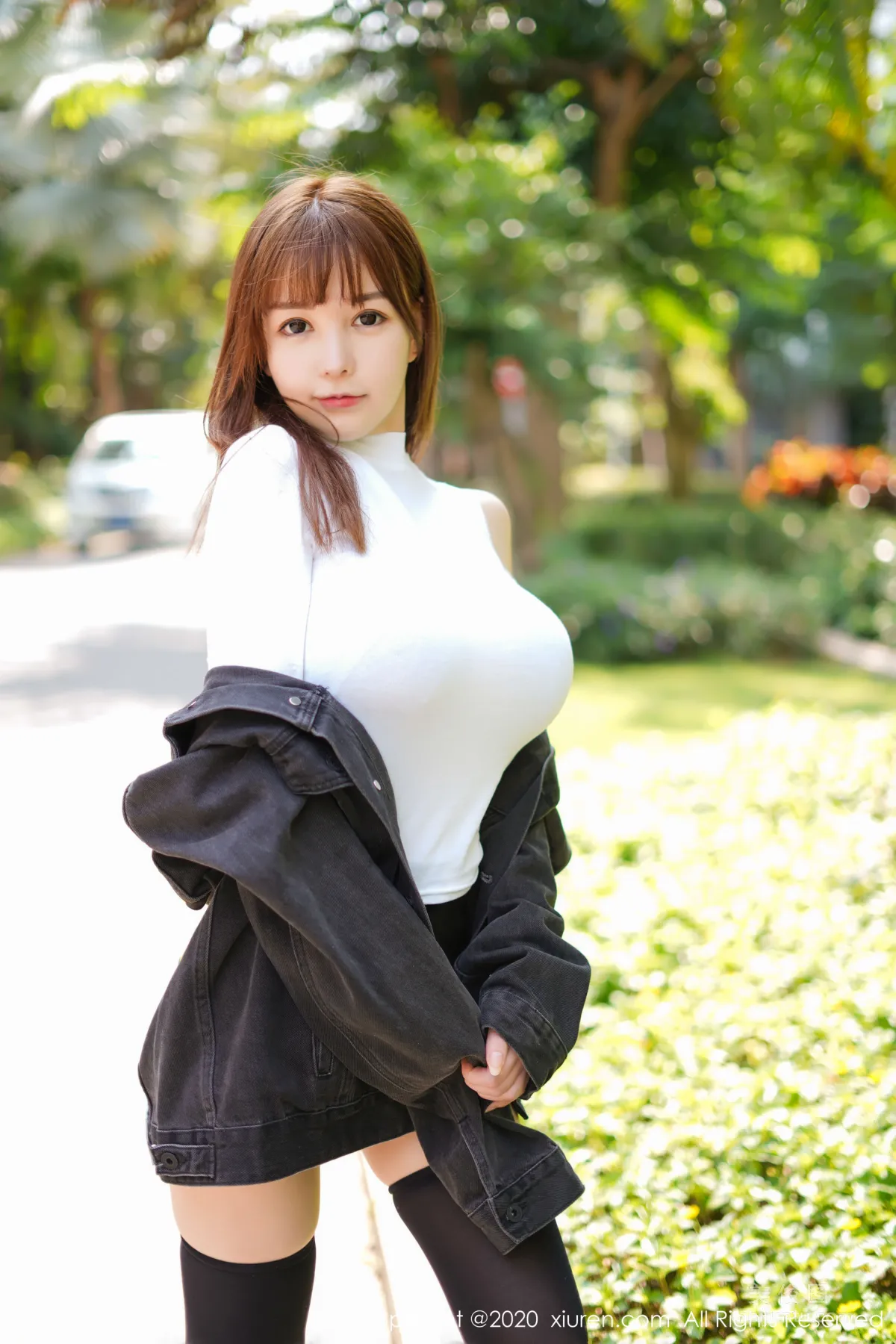 [XiuRen] No.2147 UU Jiang 《Black Coat Series》 Photo Set photo 44