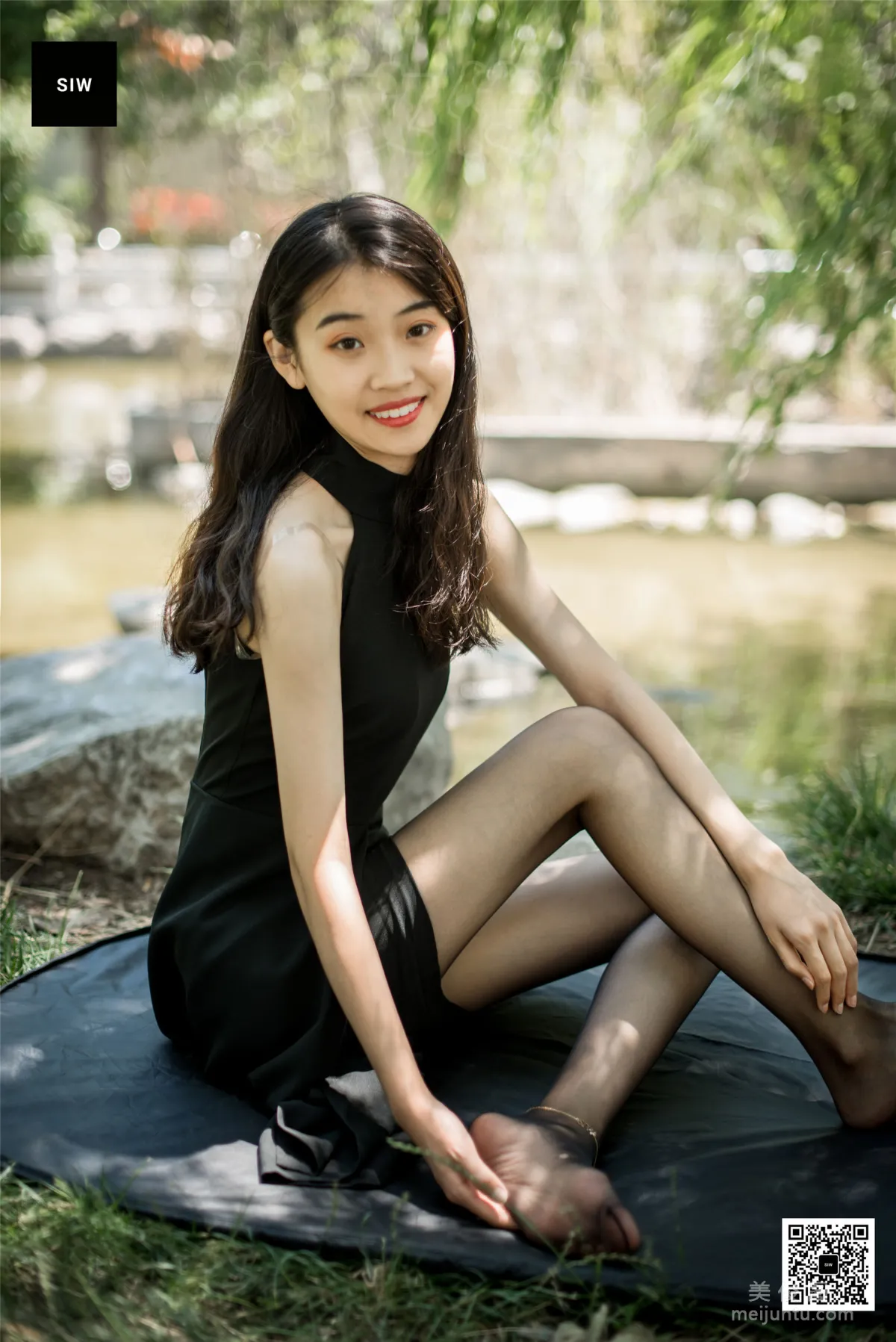 Rong Er: SIW photo 57