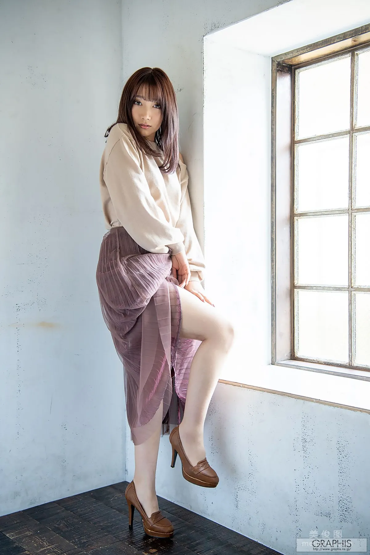 Anna Kami: Graphis Angel Smile photo 6
