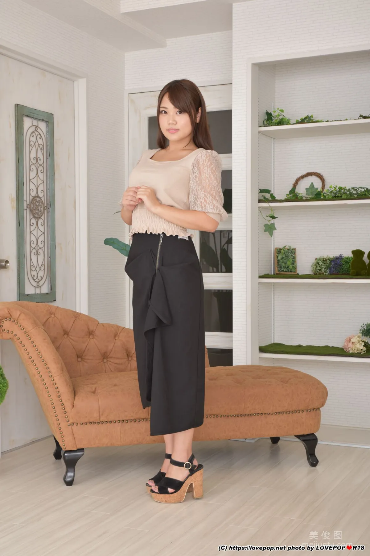 Shiori Mochida 持田栞裡 Photoset 03 [LOVEPOP] 寫真集 4