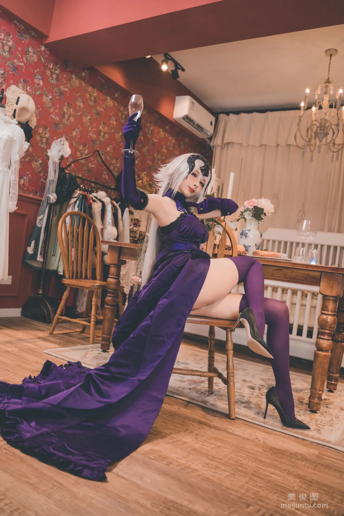 COS Welfare Liang Liangzi "Drunk Zhen" Photo Set photo 14