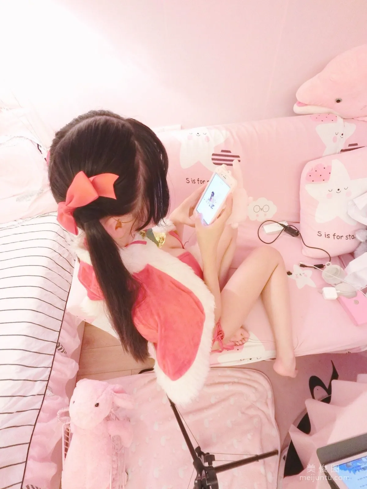 Si Miao: Web Idols photo 7