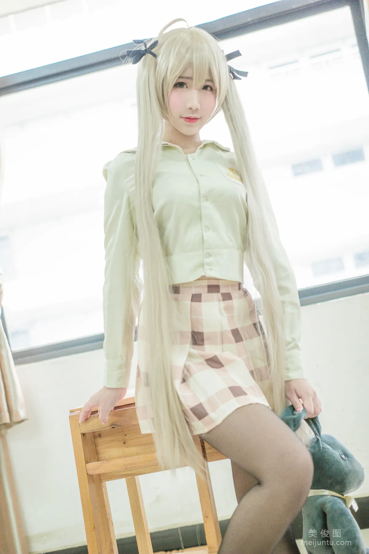 Jiuqu Jean: Web Idols photo 9