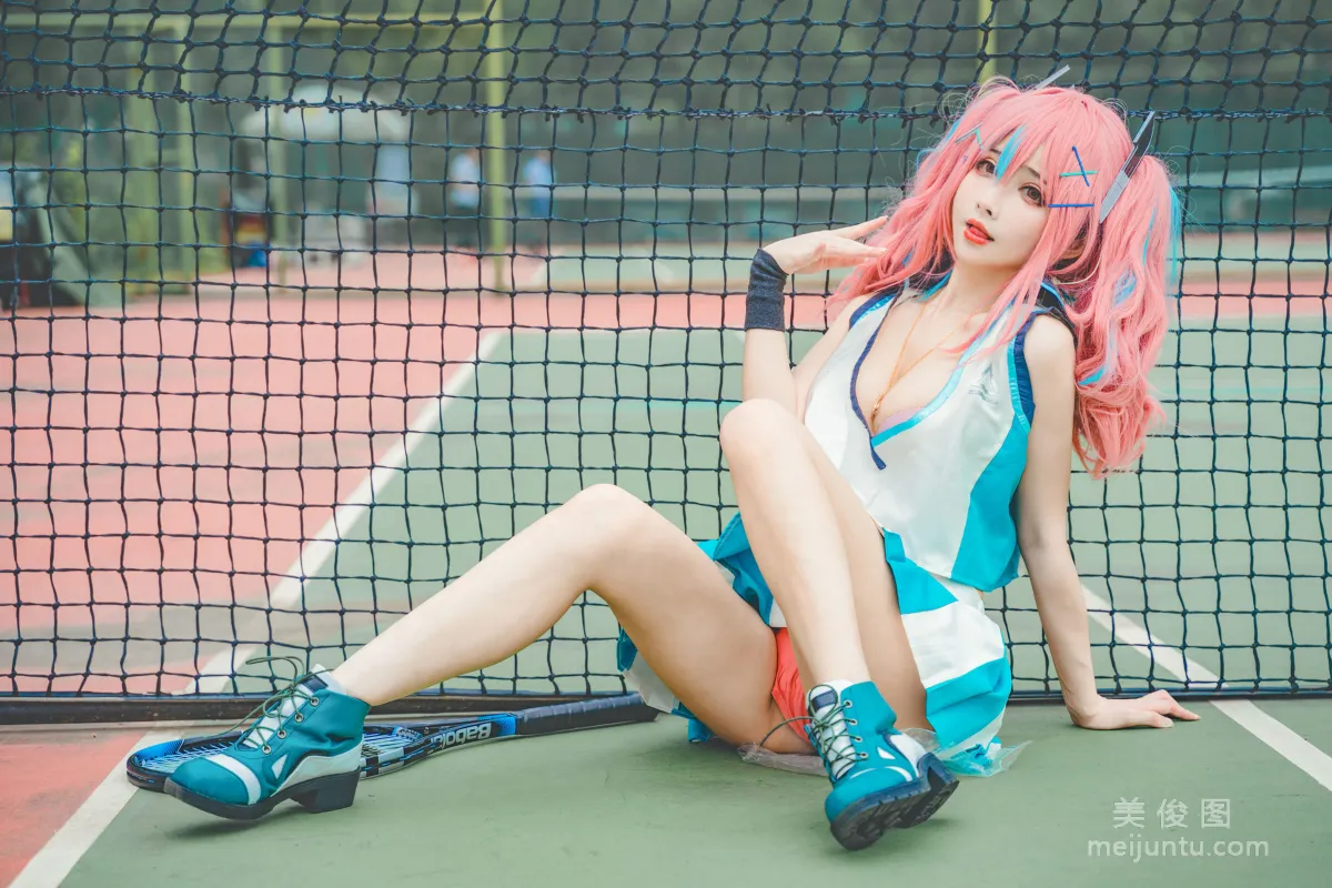 COS Feature Liang Liangzi Bremerton Photo Set photo 8