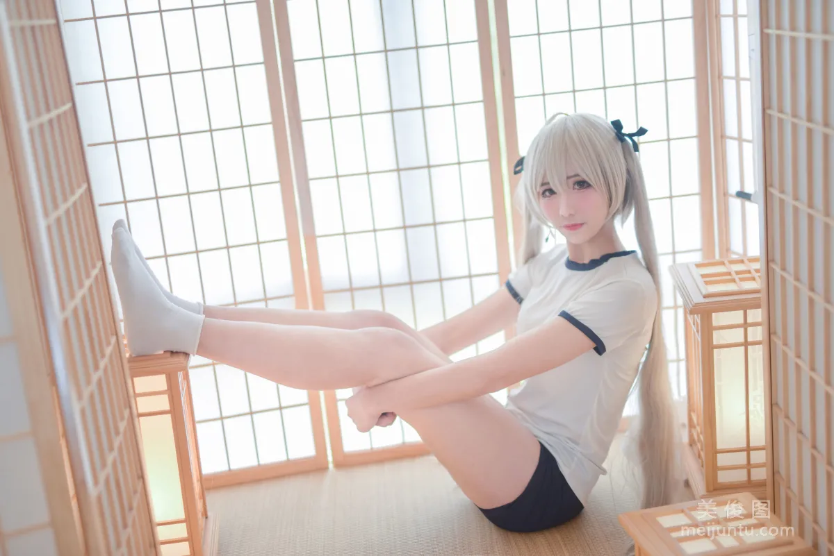 Jiuqu Jean: Web Idols photo 5
