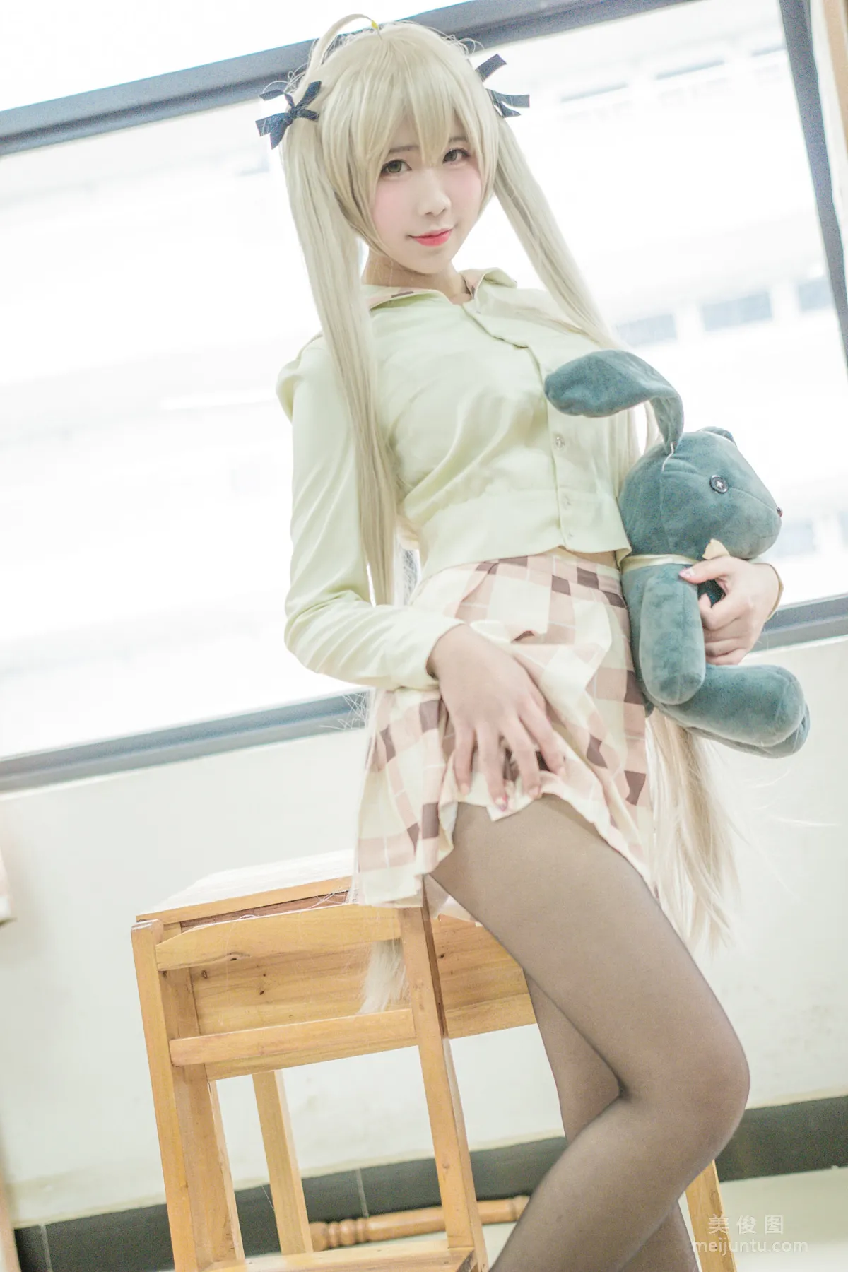 Jiuqu Jean: Web Idols photo 10