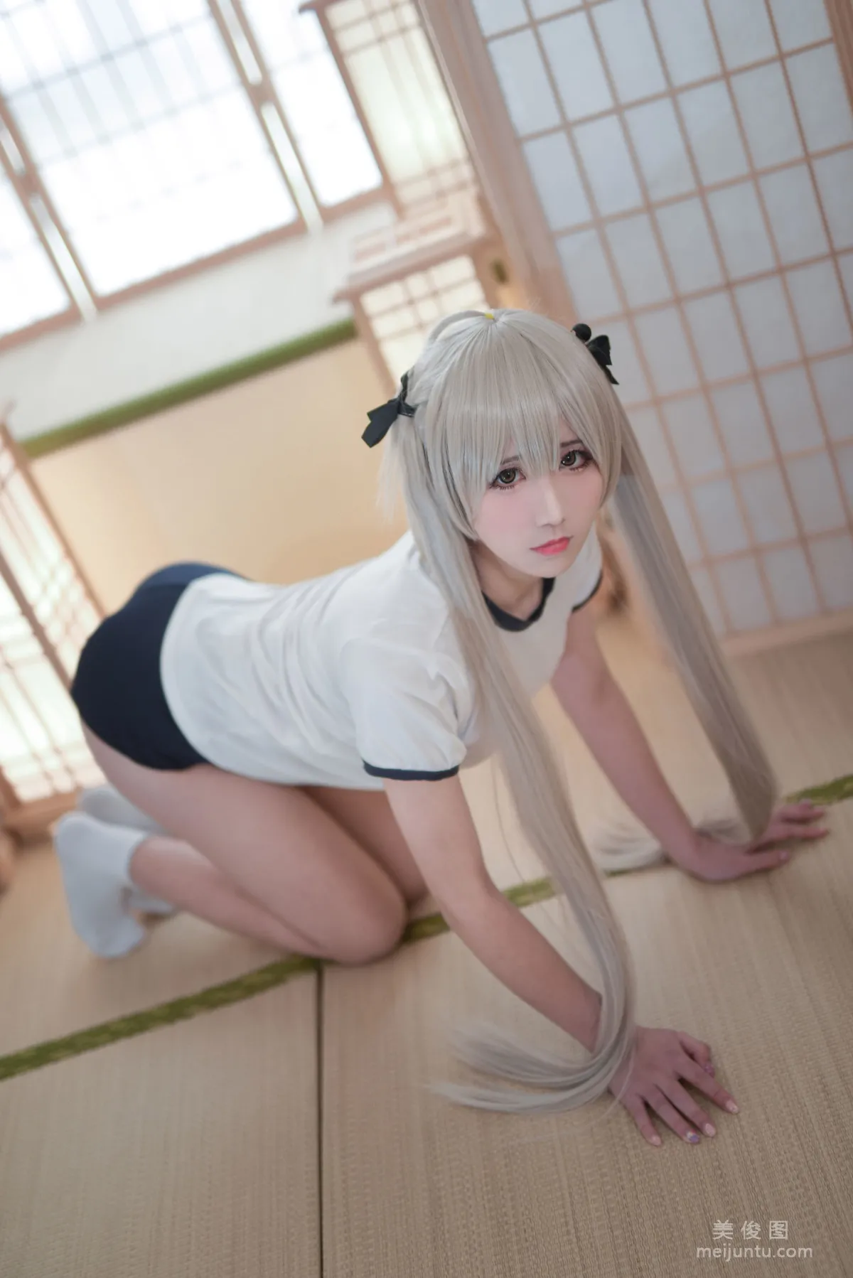 Jiuqu Jean: Web Idols photo 1