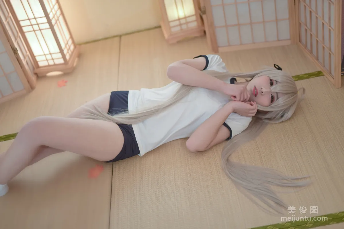 Jiuqu Jean: Web Idols photo 3