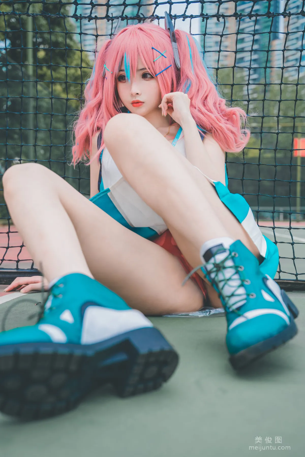 COS Feature Liang Liangzi Bremerton Photo Set photo 20
