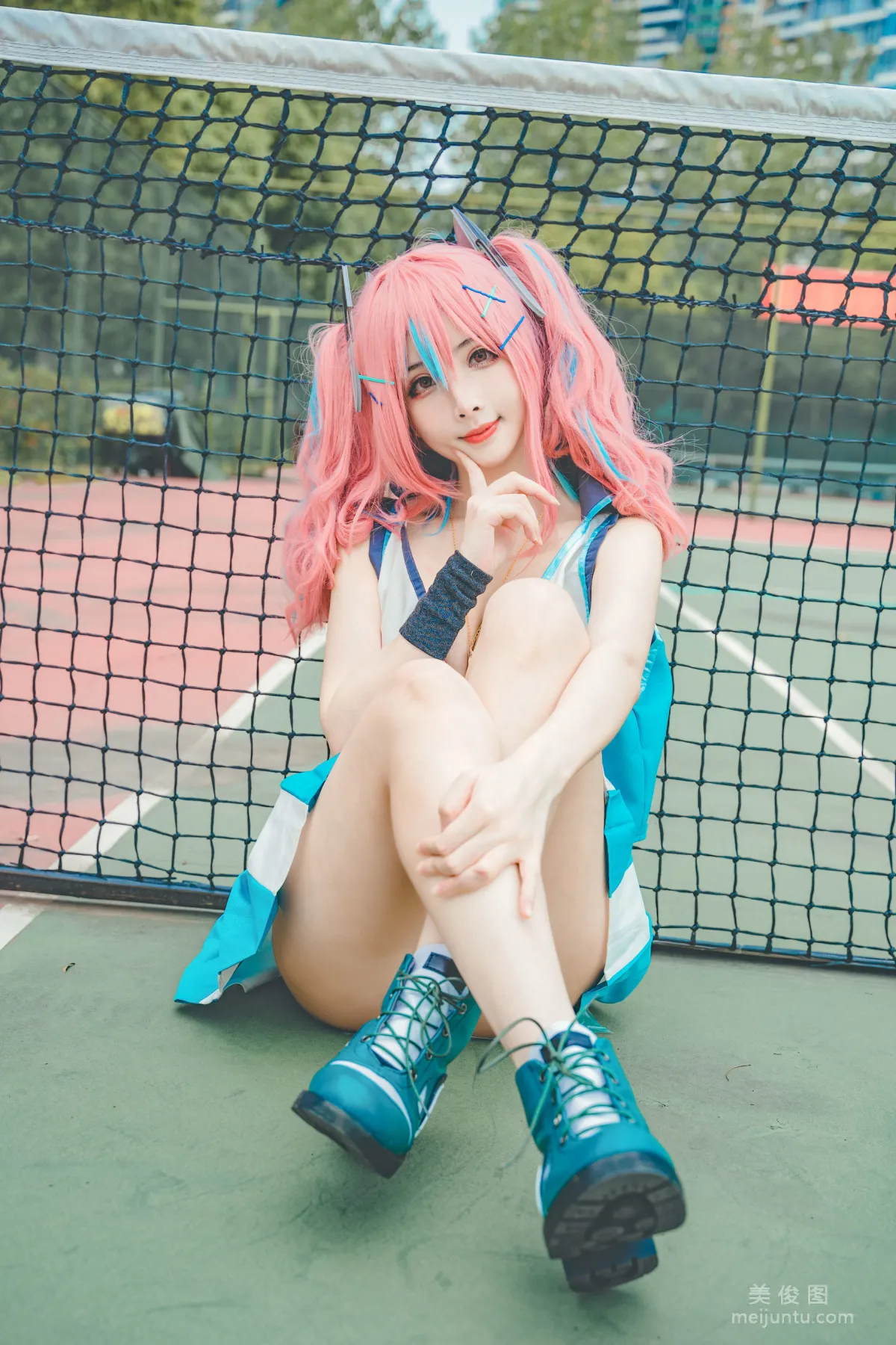 COS Feature Liang Liangzi Bremerton Photo Set photo 15