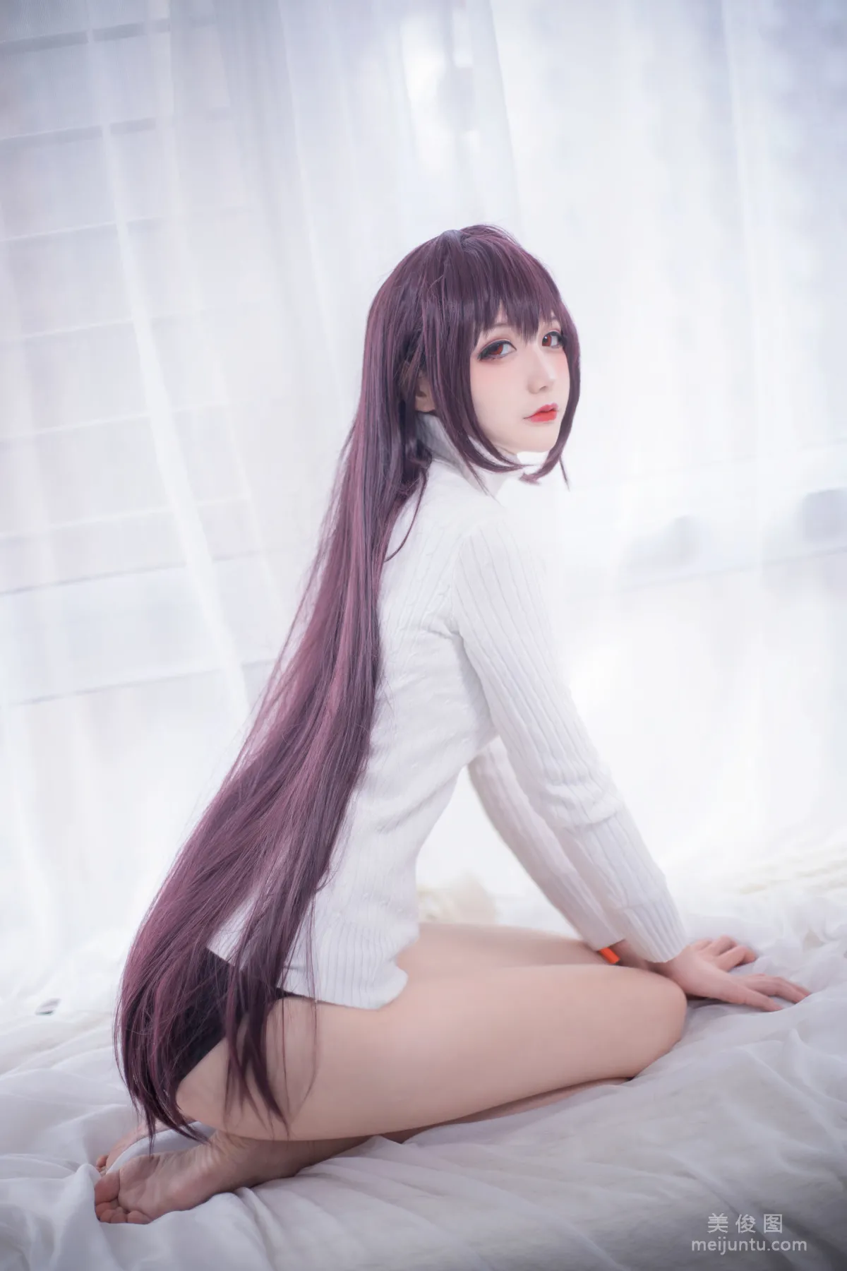 [COS Bonus] Xianjiu Airi 'Scathach Sweater' Photo Set photo 3