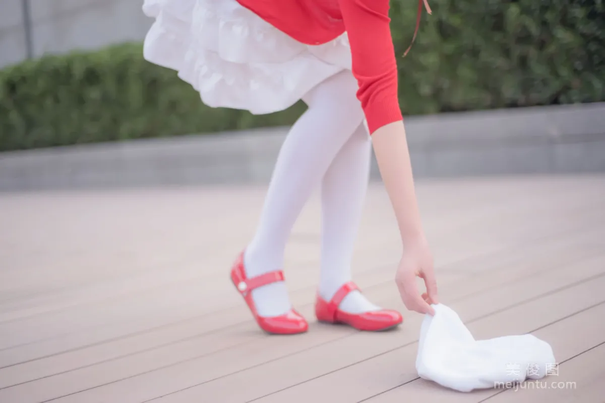 [COS Welfare] Cute Girl Baiyi Zijiao Zhu, Kato Megumi Photo Set photo 4