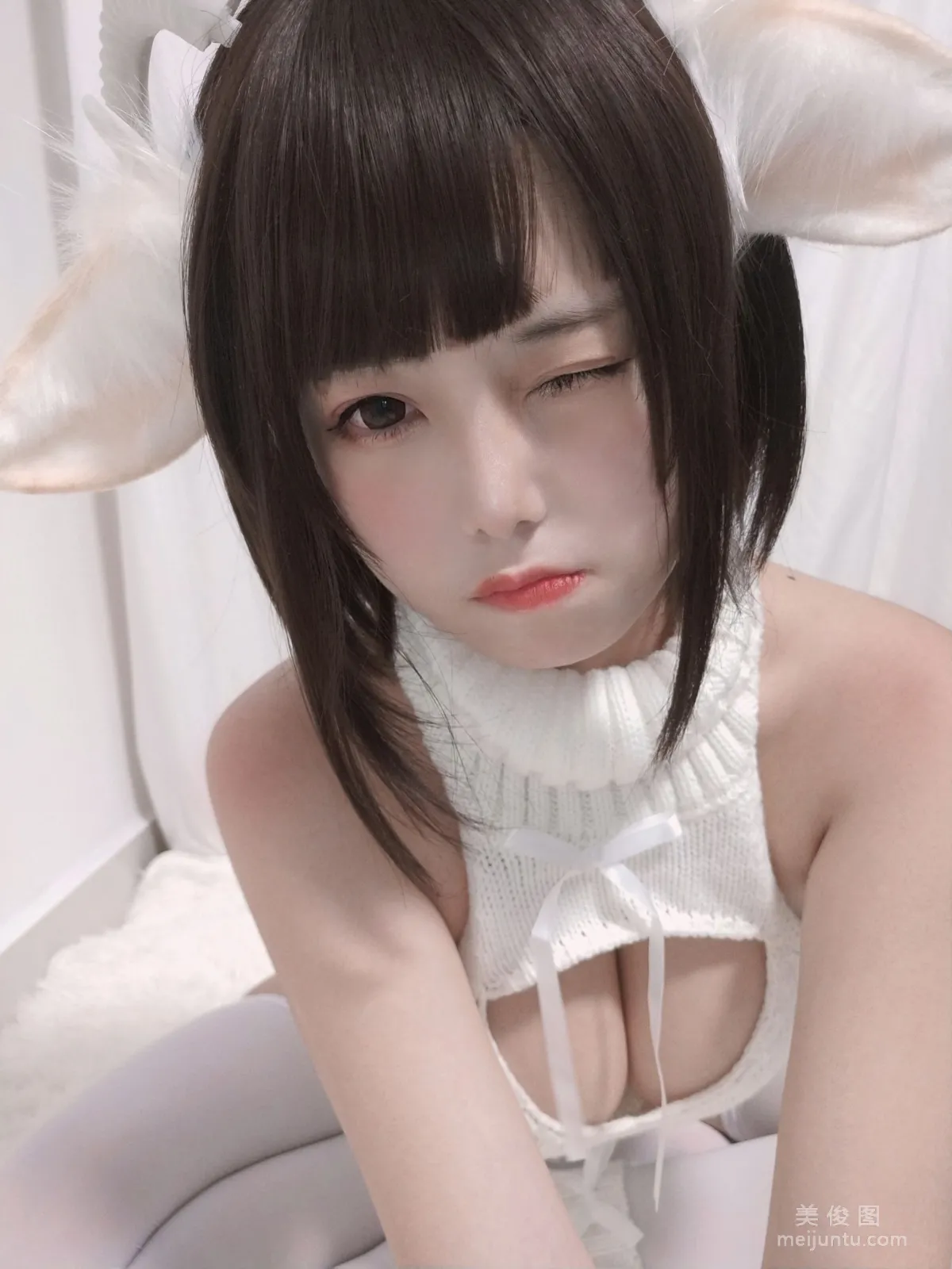 [COS] Cute Girl Mizhi Maoqiu White Stockings Sweater Photo Set photo 15